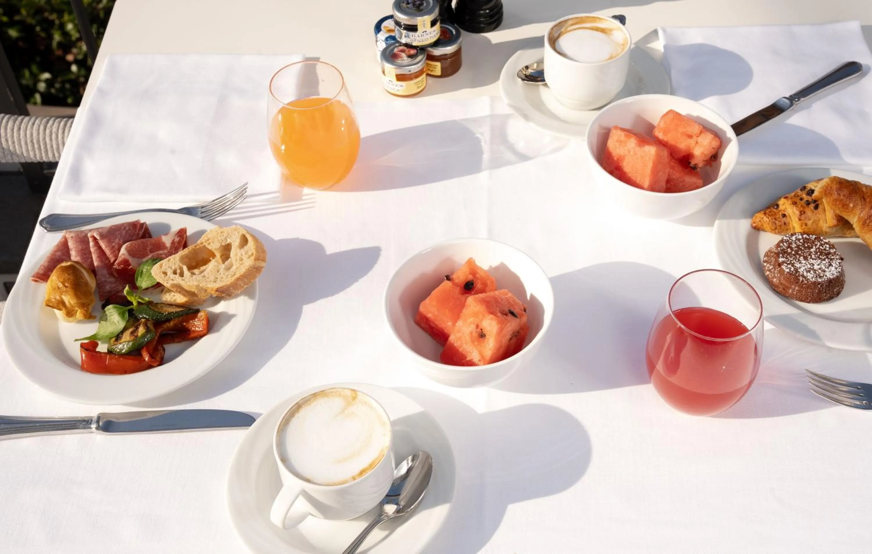 Breakfast in Hotel Syrene