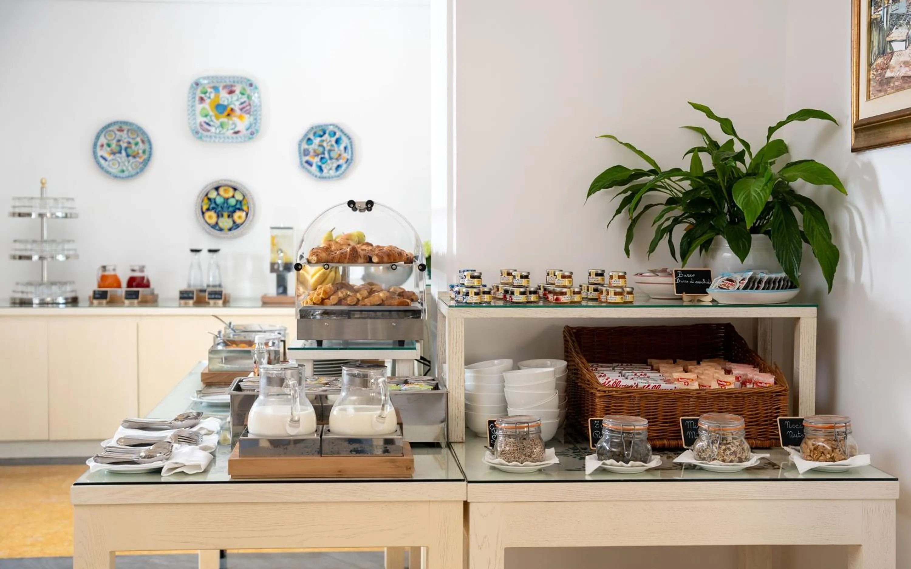 Breakfast in Hotel Syrene