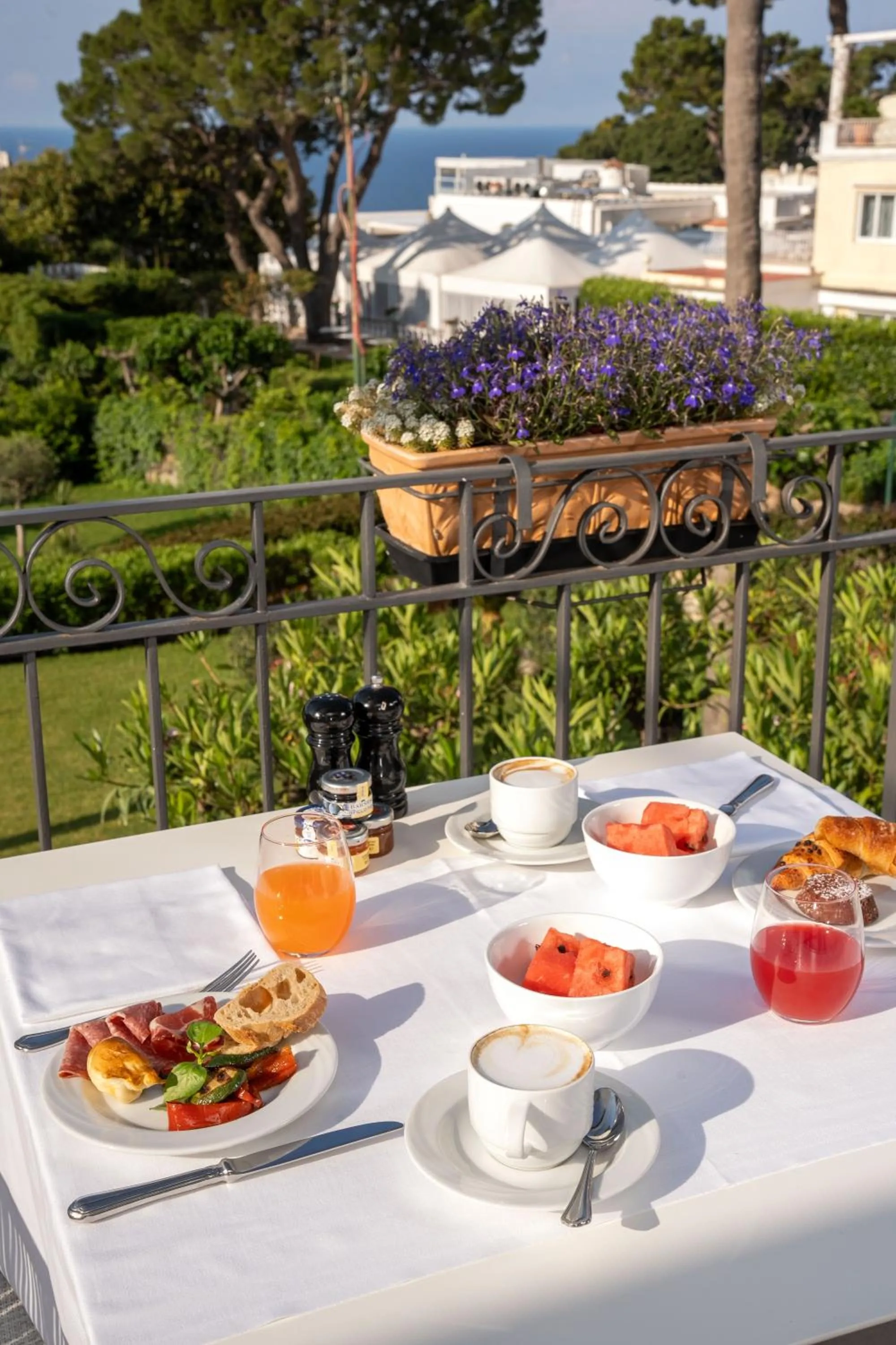 Breakfast in Hotel Syrene