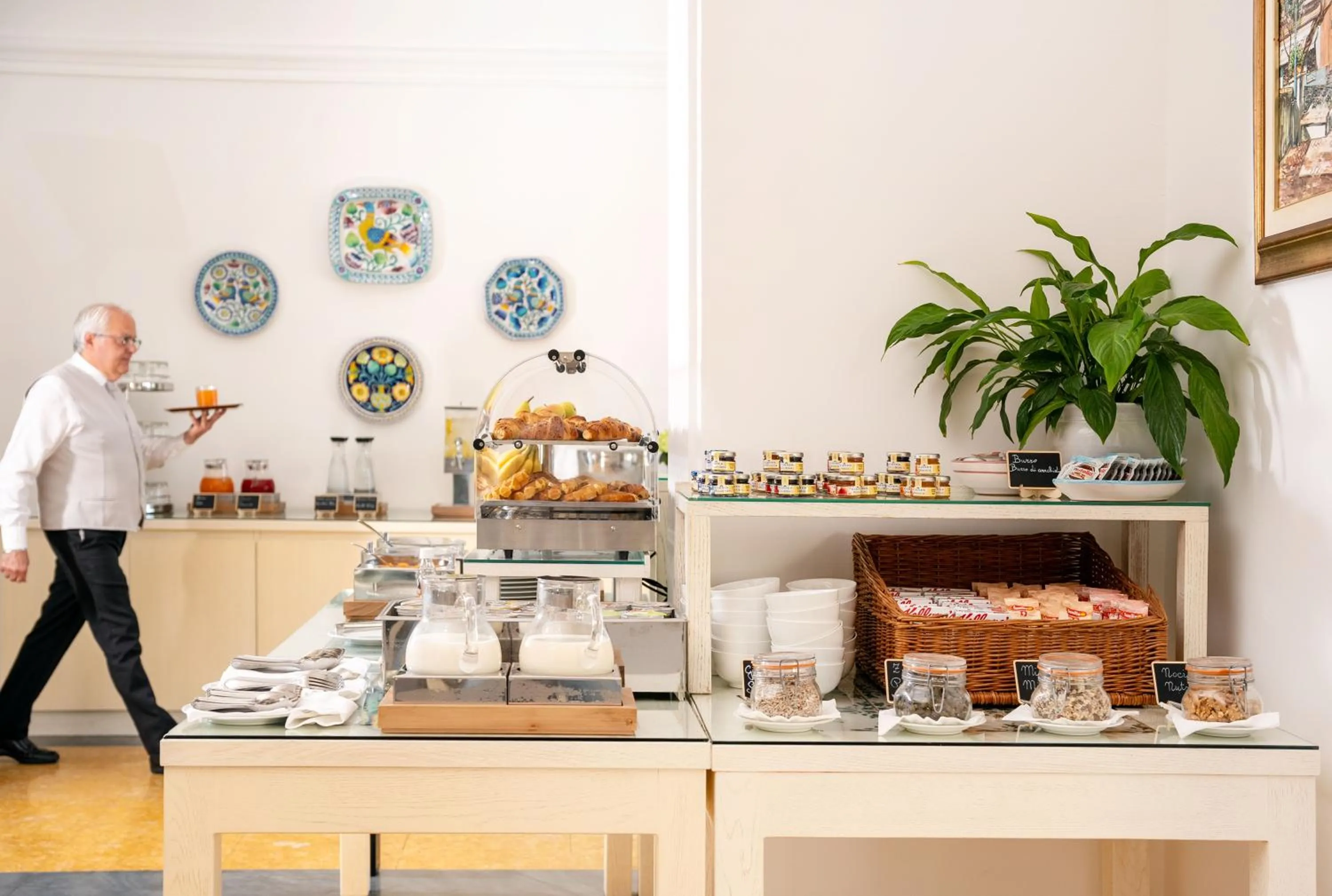 Breakfast in Hotel Syrene