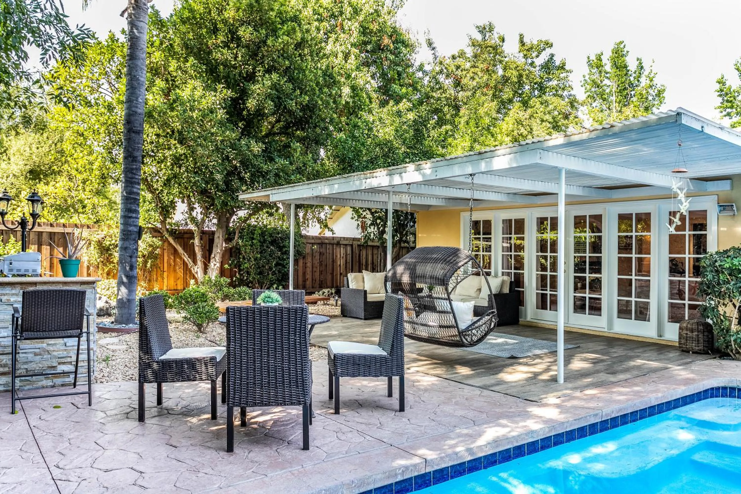 Villa Sausalito - Newly Designed 4BR HOUSE & POOL by Topanga