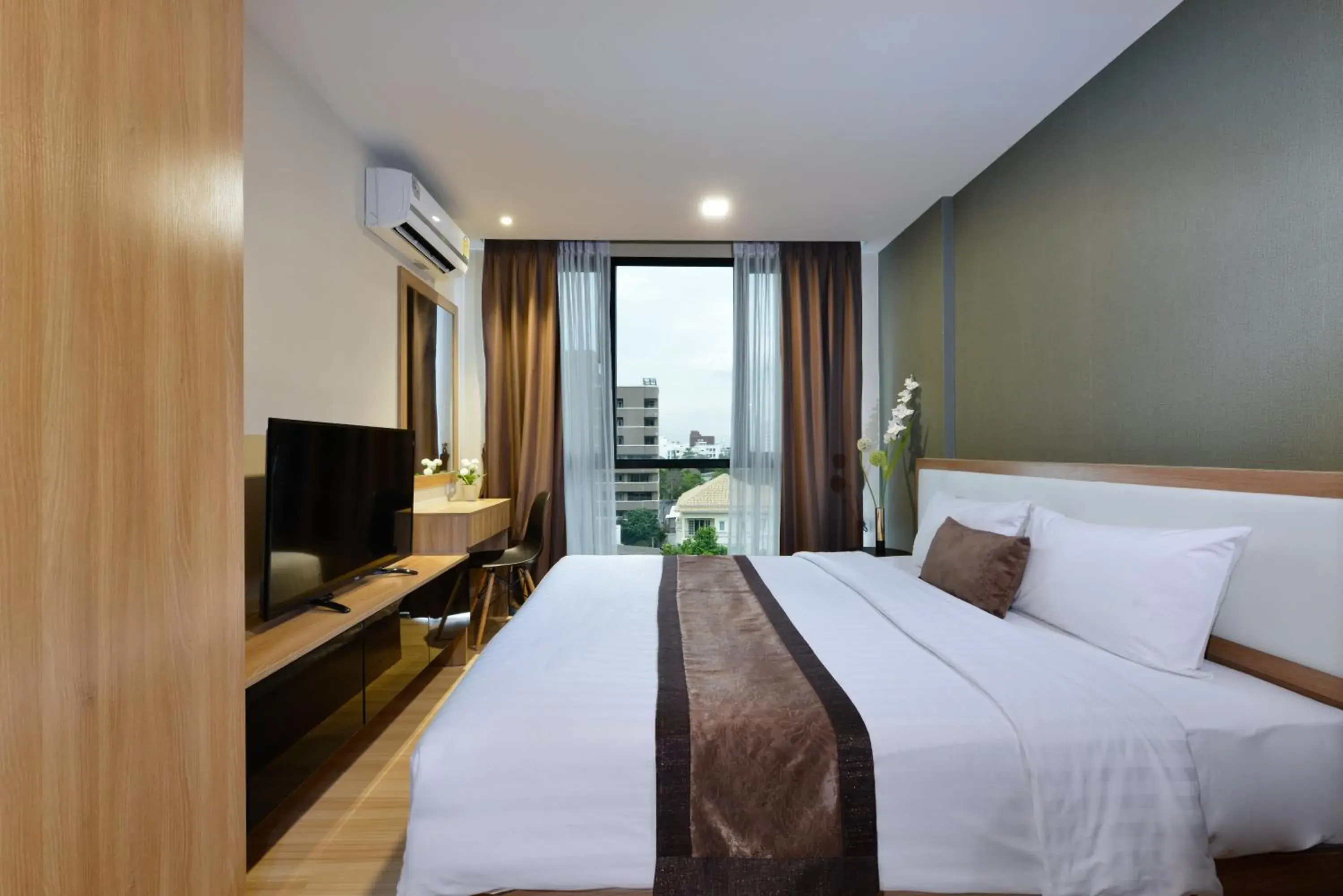 Bedroom, Bed in Ramada by Wyndham Bangkok Ten Ekamai Residences Bedroom, Bed in Ramada by Wyndham Bangkok Ten Ekamai Residences