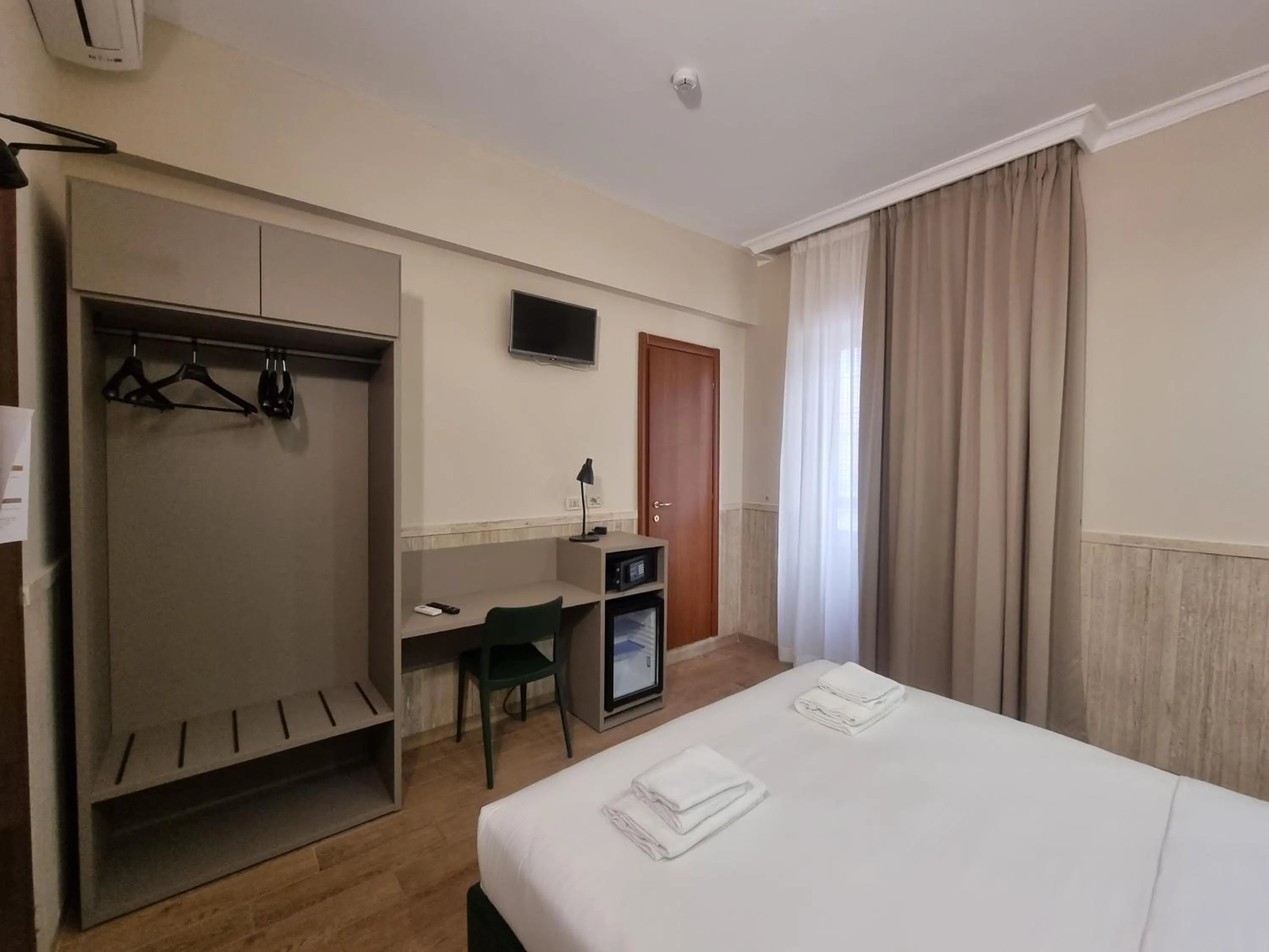 Bed in Hotel Pyramid