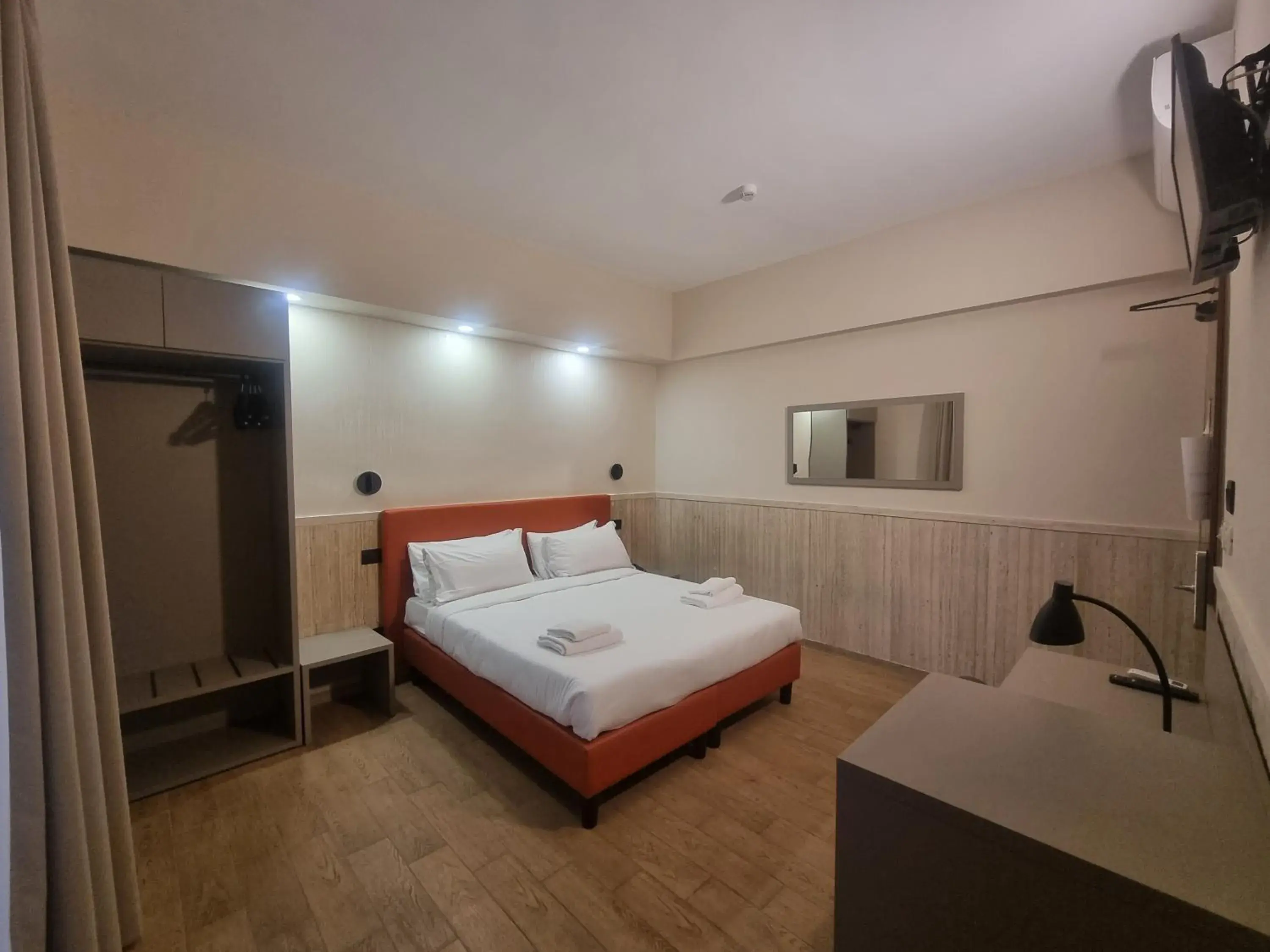 Superior Double or Twin Room with Terrace in Hotel Pyramid Superior Double or Twin Room with Terrace in Hotel Pyramid