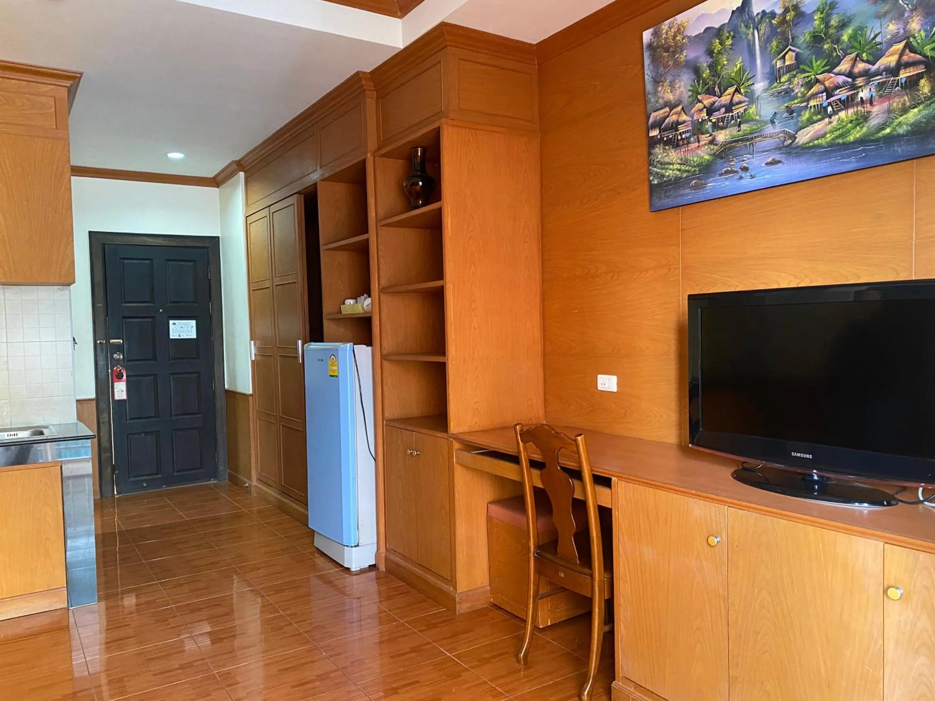 oven in Nanai 2 Residence Patong Phuket