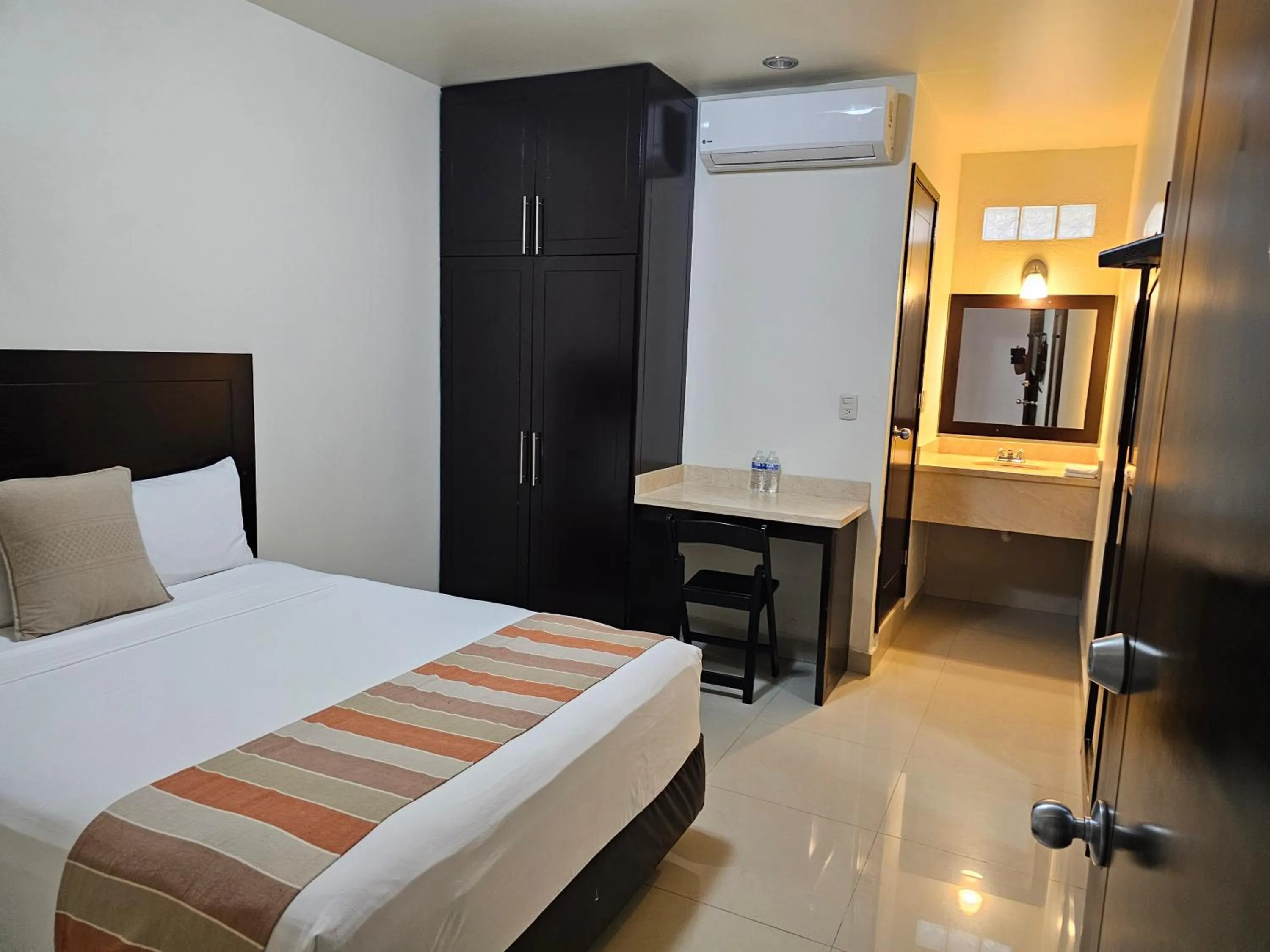 Photo of the whole room, Bed in Hotel Maria Elena