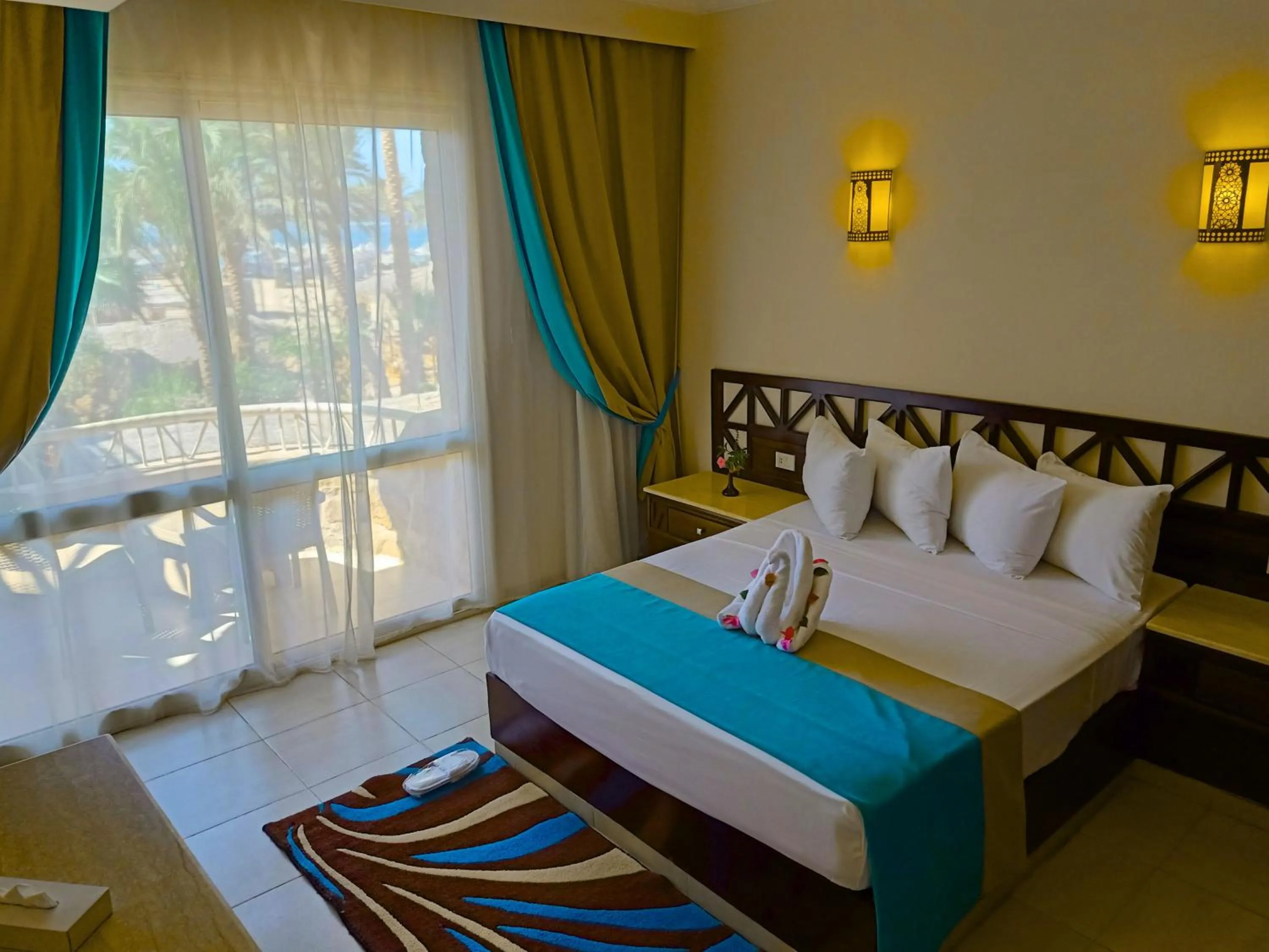 Bedroom, Bed in Utopia Beach Club