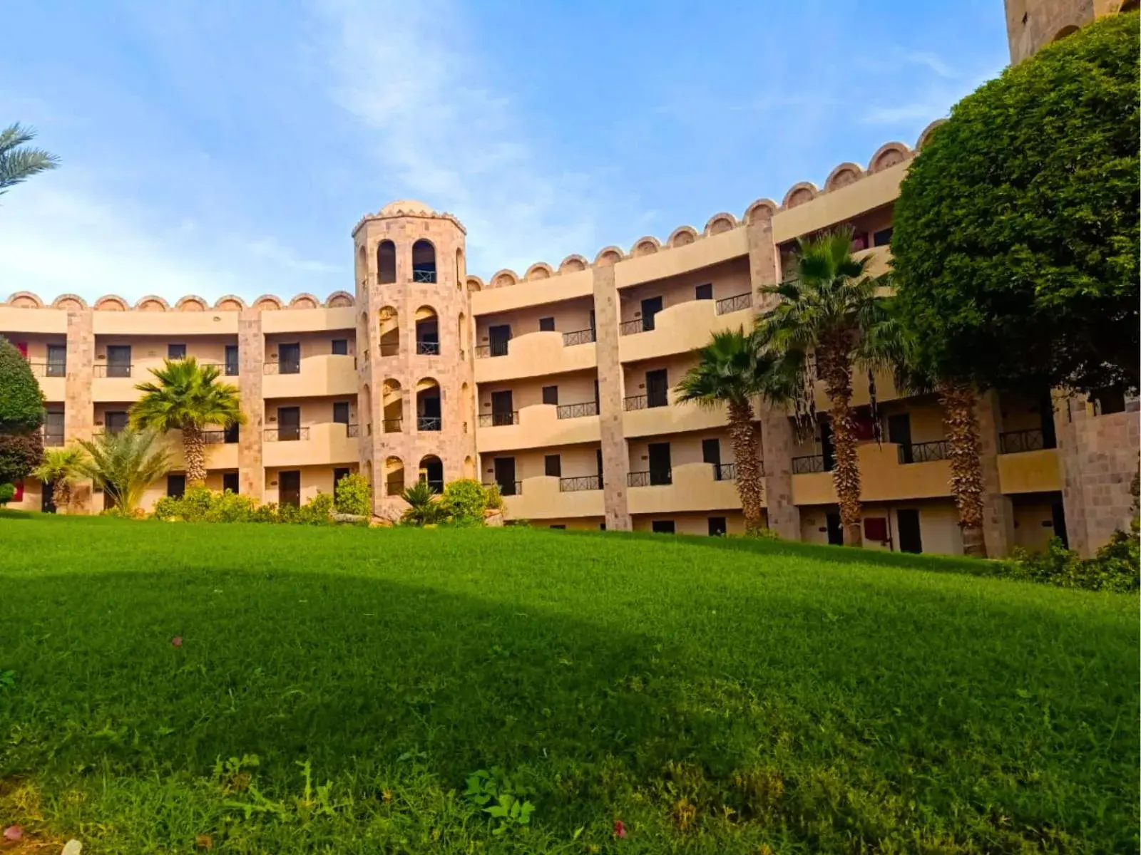 Property building in Utopia Beach Club Property building in Utopia Beach Club