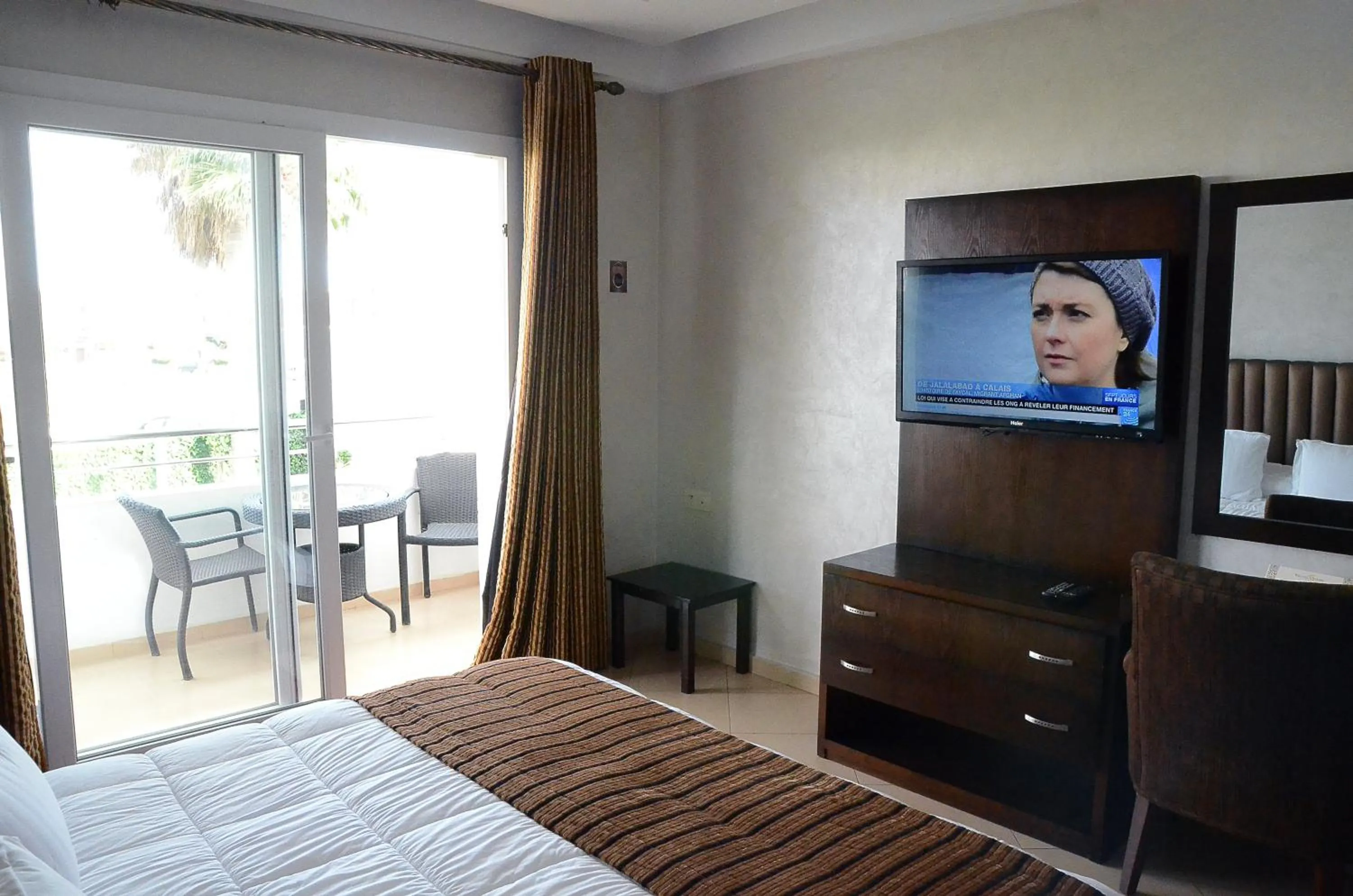 Day, Bed in Hotel Chams