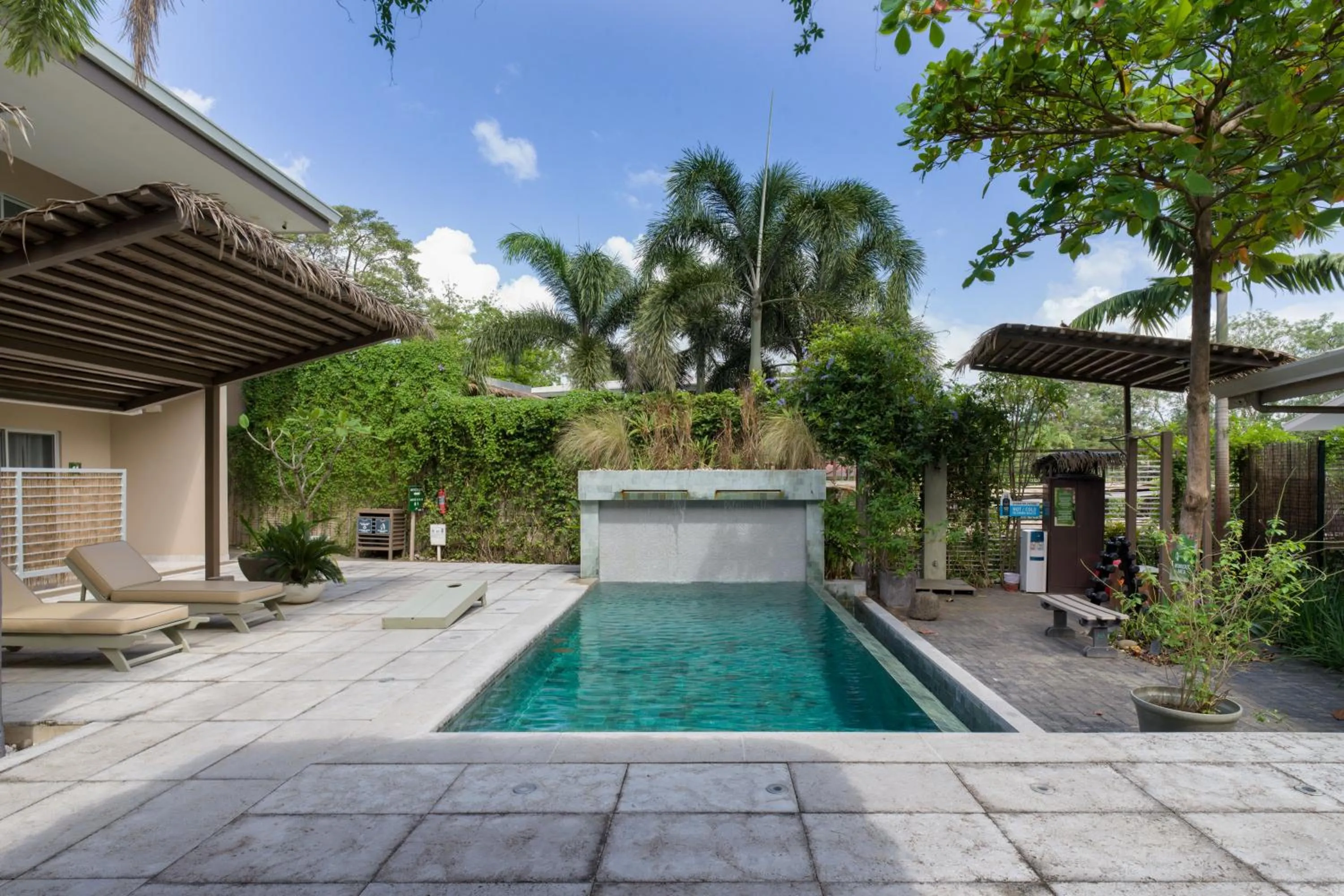 sunbed in Tamarindo Bay Boutique Hotel, Apartments & Suites