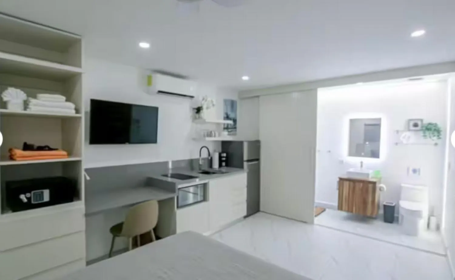 Photo of the whole room in Tamarindo Bay Boutique Hotel, Apartments & Suites