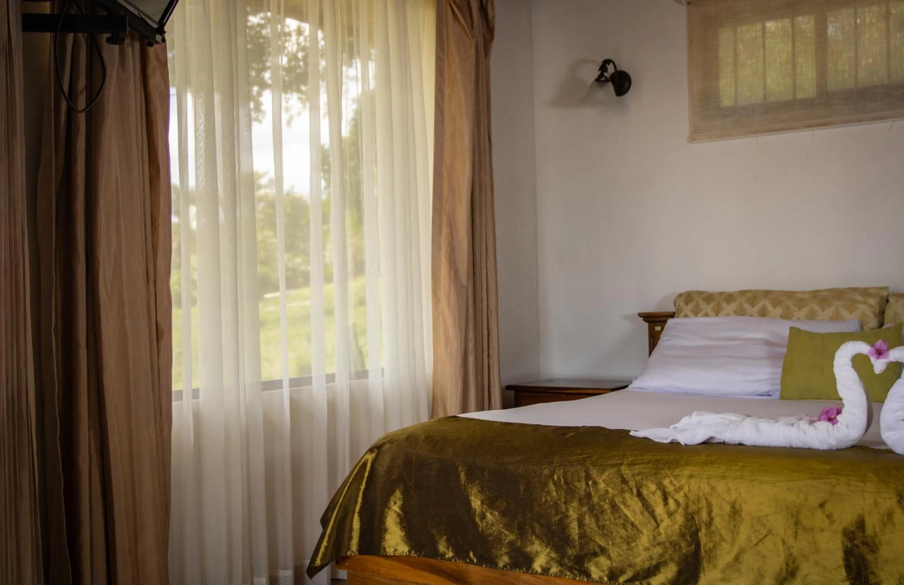 Bedroom, Bed in Miradas Arenal Hotel & Hotsprings