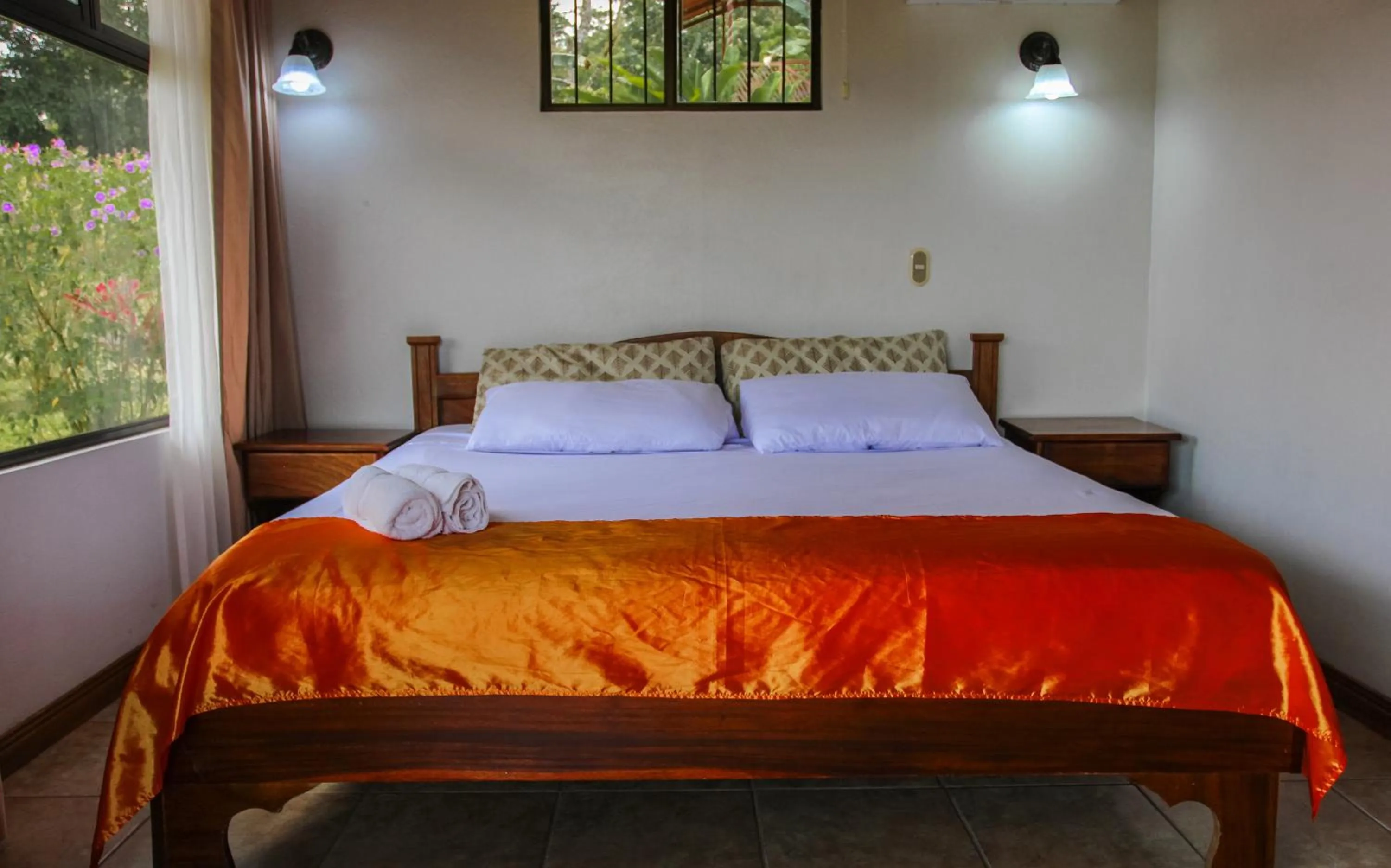Bed in Miradas Arenal Hotel & Hotsprings