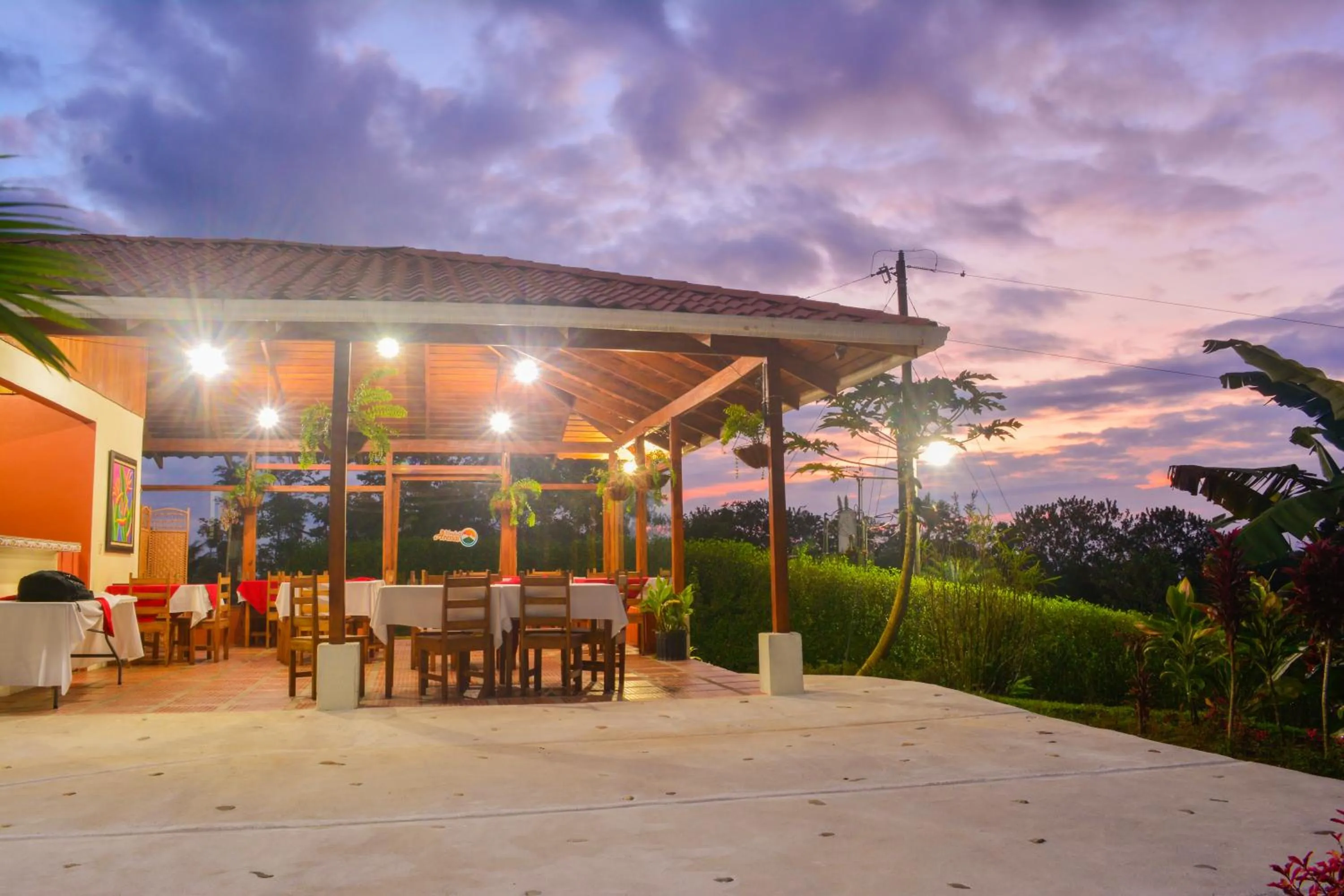 Restaurant/places to eat in Miradas Arenal Hotel & Hotsprings