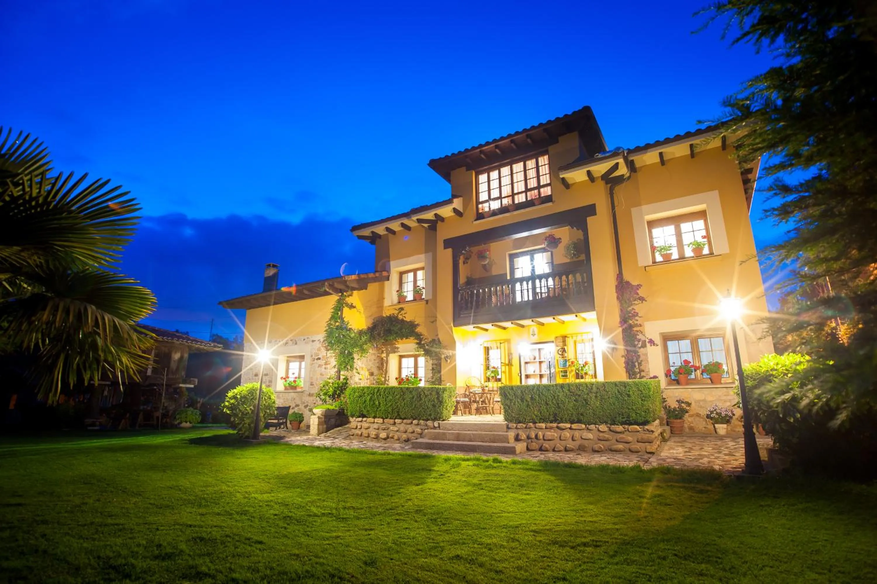 Property building in Casa de Aldea Riosol