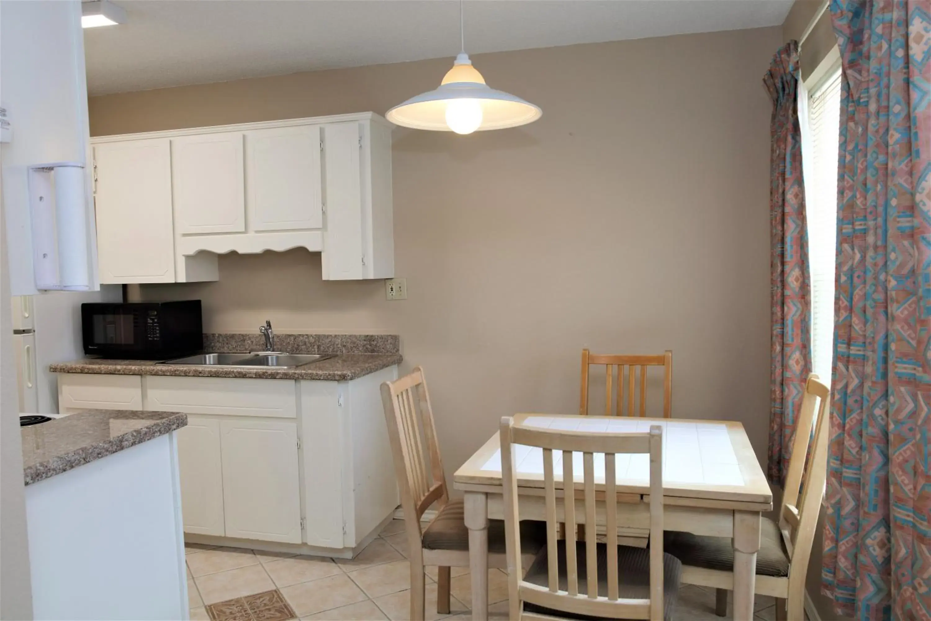 King Suite in Victoria Palms Inn and Suites King Suite in Victoria Palms Inn and Suites