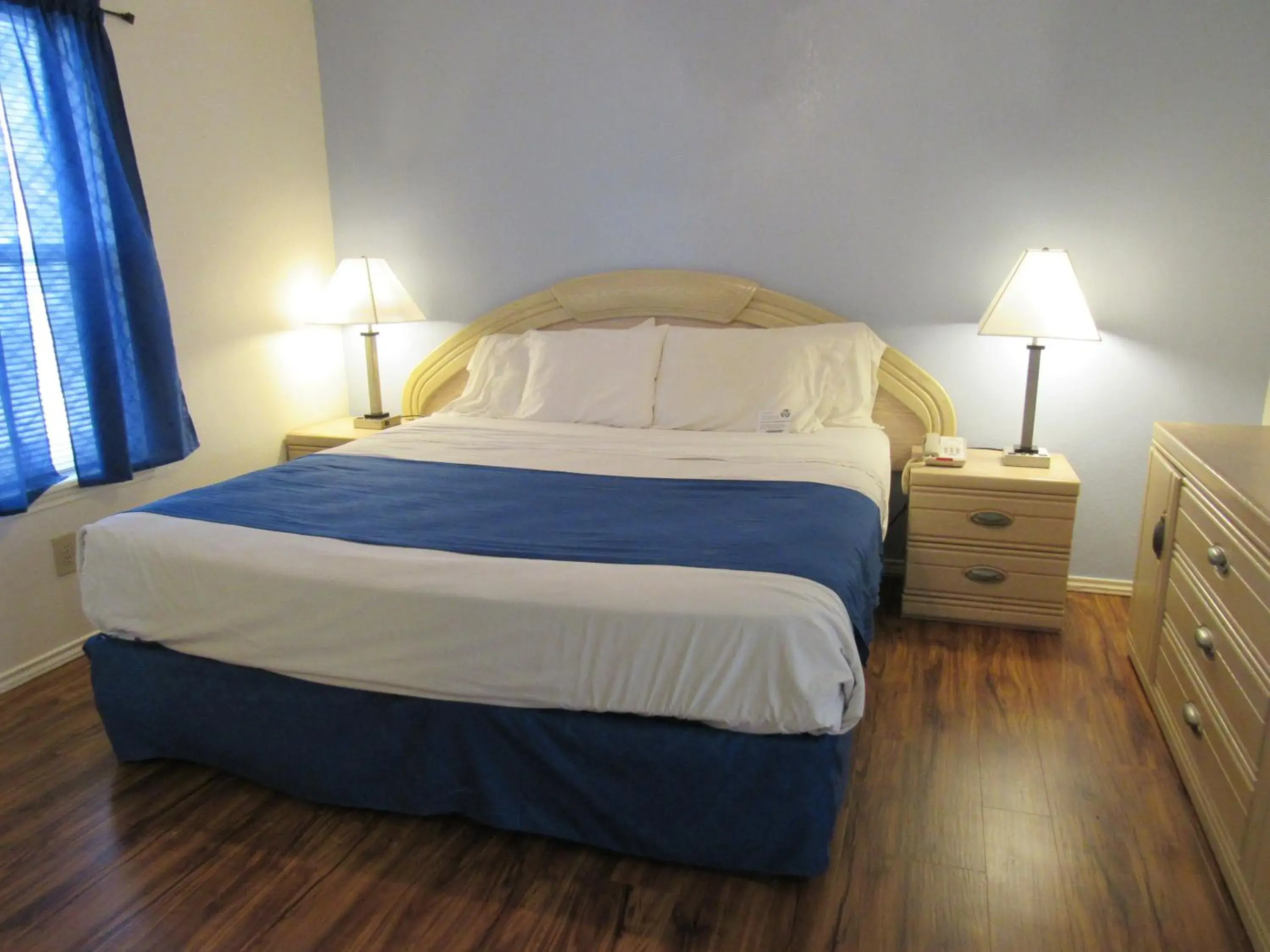 Bedroom, Bed in Victoria Palms Inn and Suites Bedroom, Bed in Victoria Palms Inn and Suites