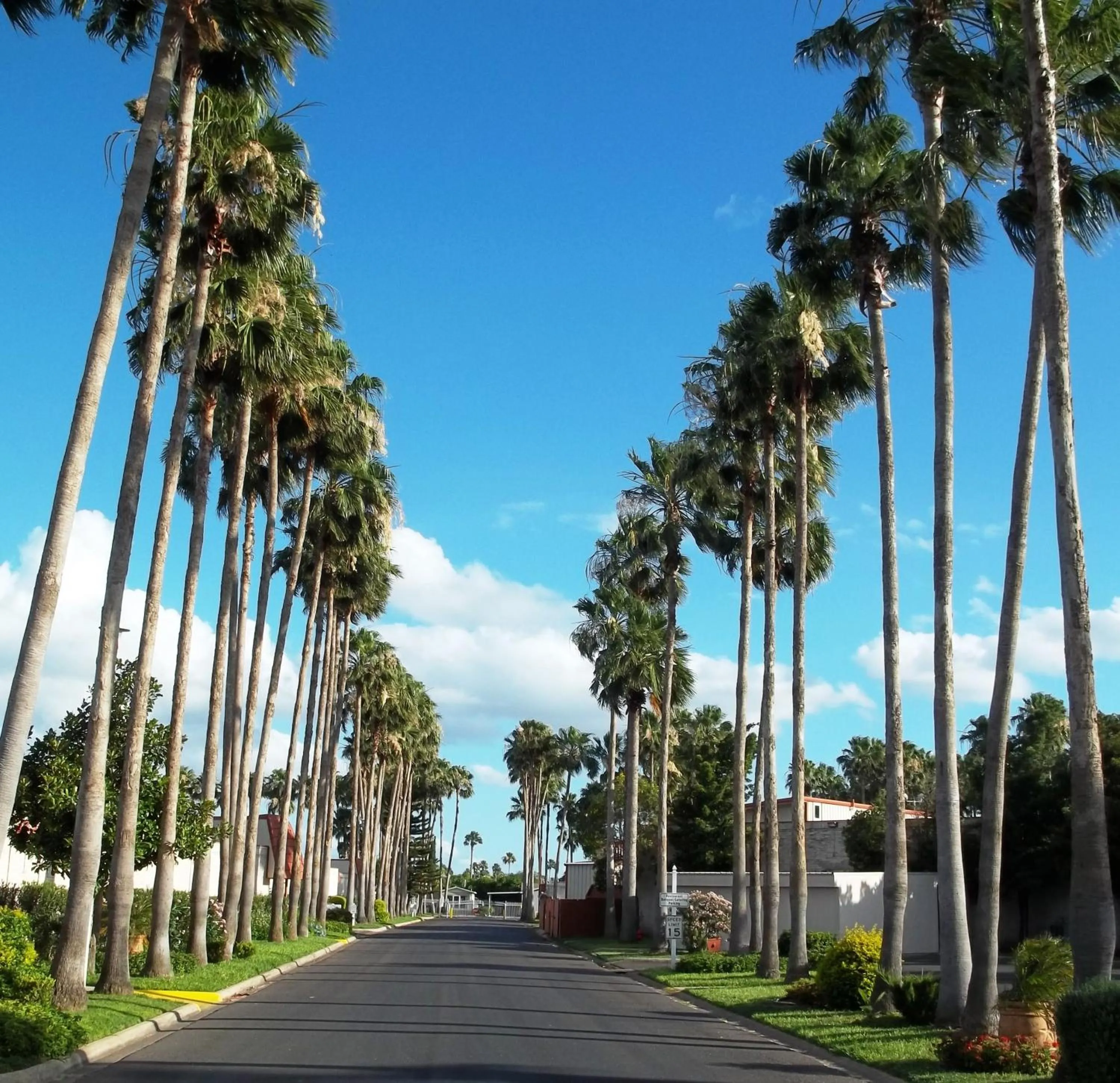 Facade/entrance in Victoria Palms Inn and Suites