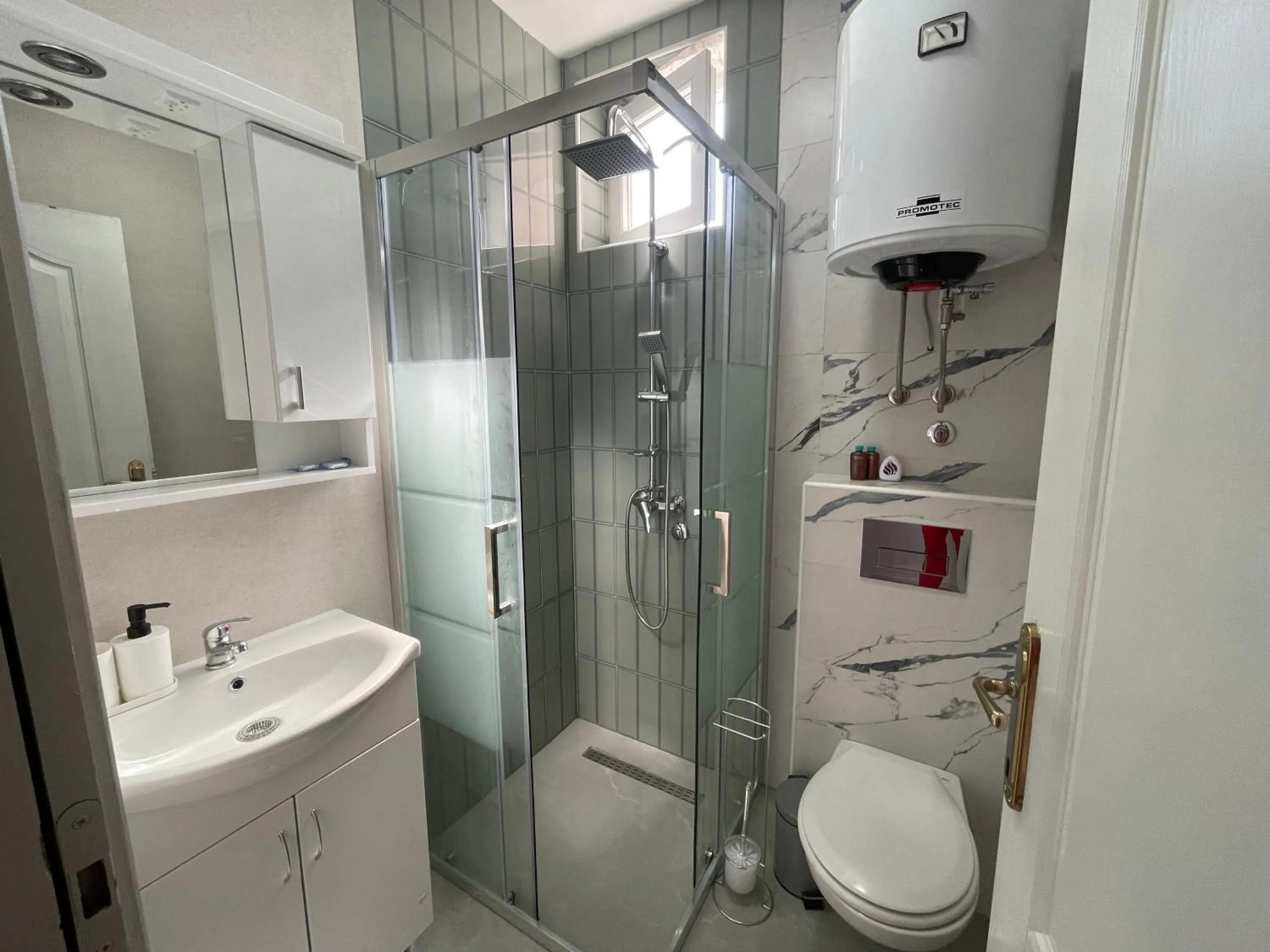 Bathroom in Apartmani Žabljak Hills