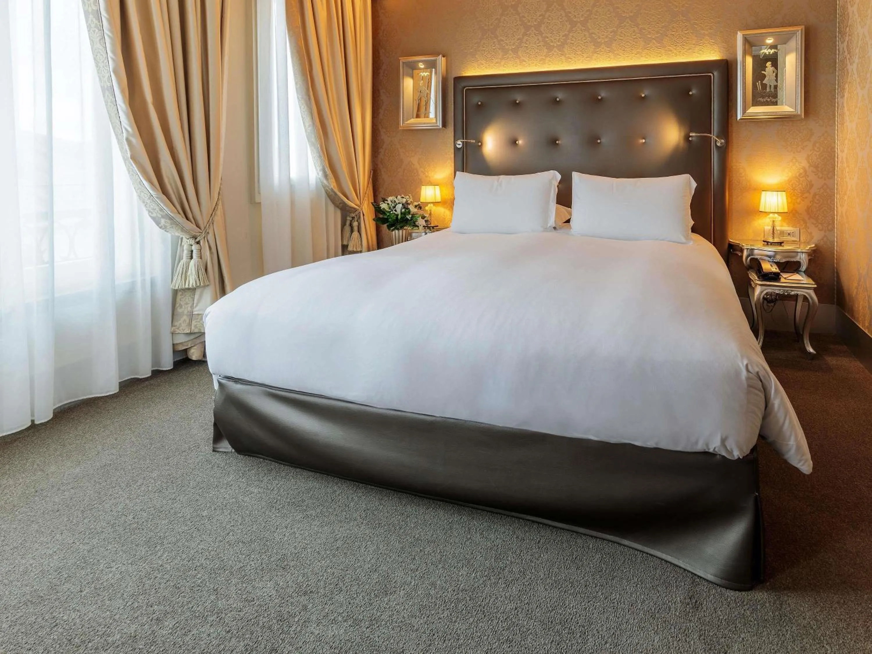 Bedroom, Bed in Papadopoli Hotel Venezia - MGallery Collection