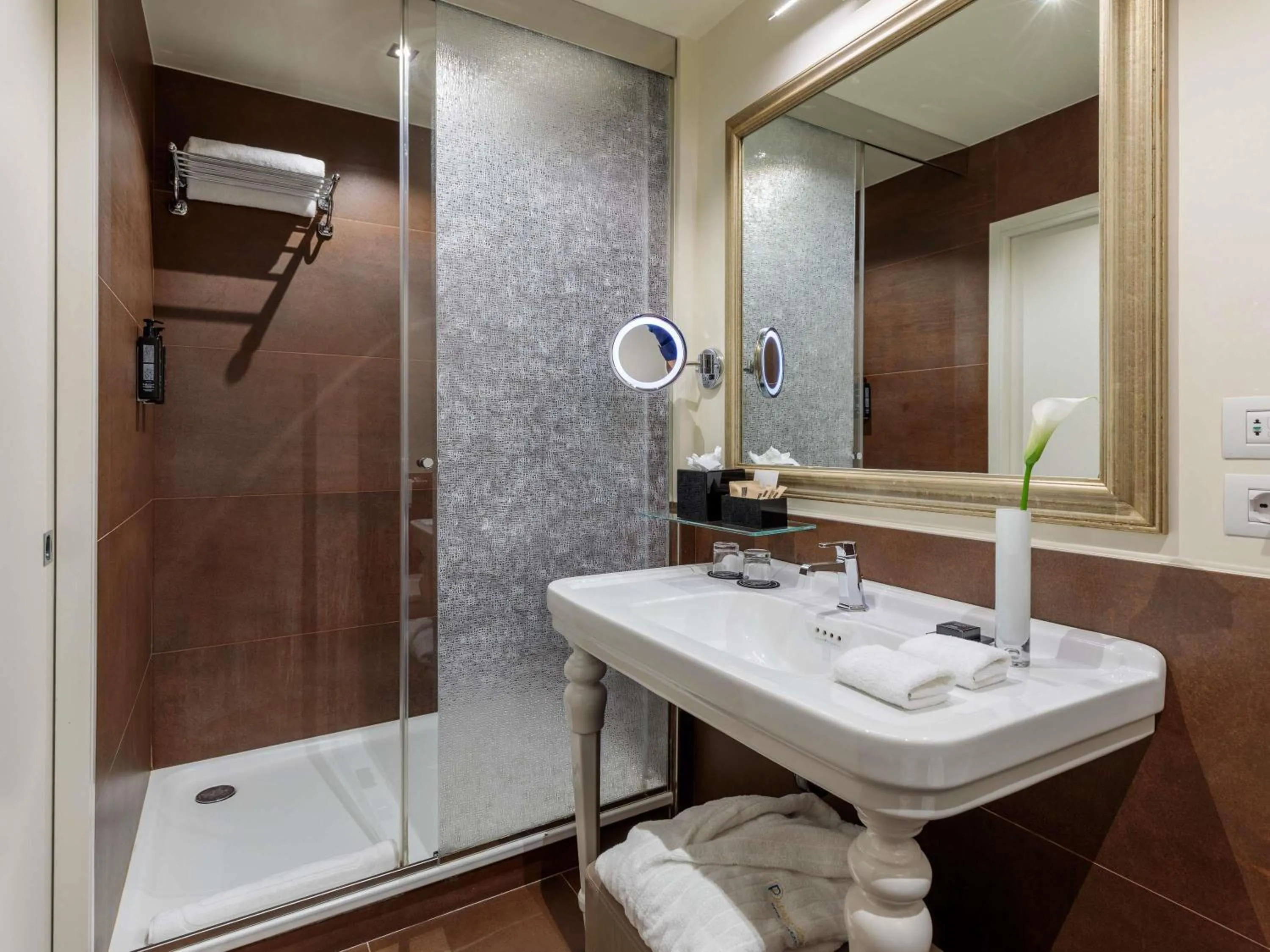 Bedroom in Papadopoli Hotel Venezia - MGallery Collection