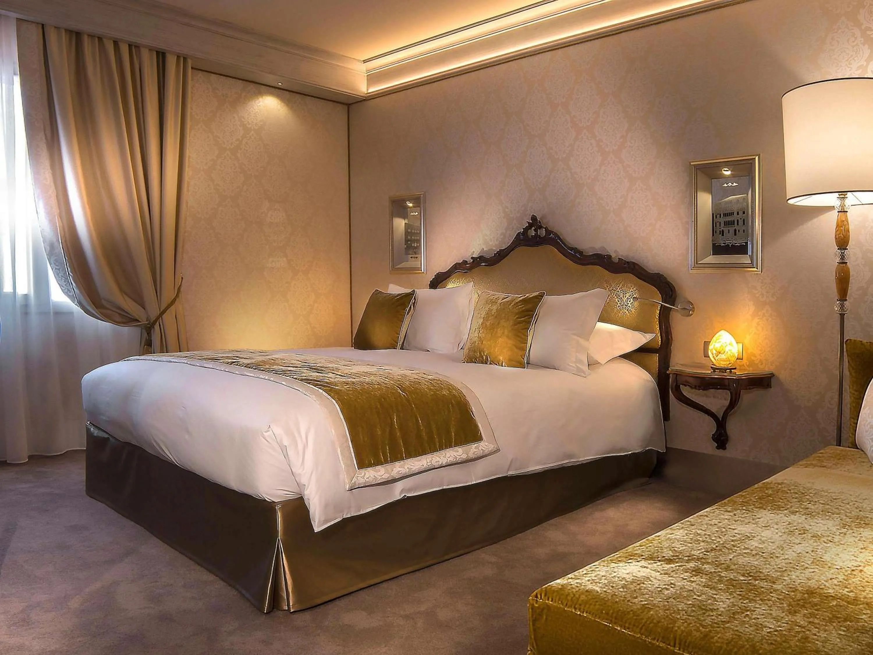 Bedroom, Bed in Papadopoli Hotel Venezia - MGallery Collection