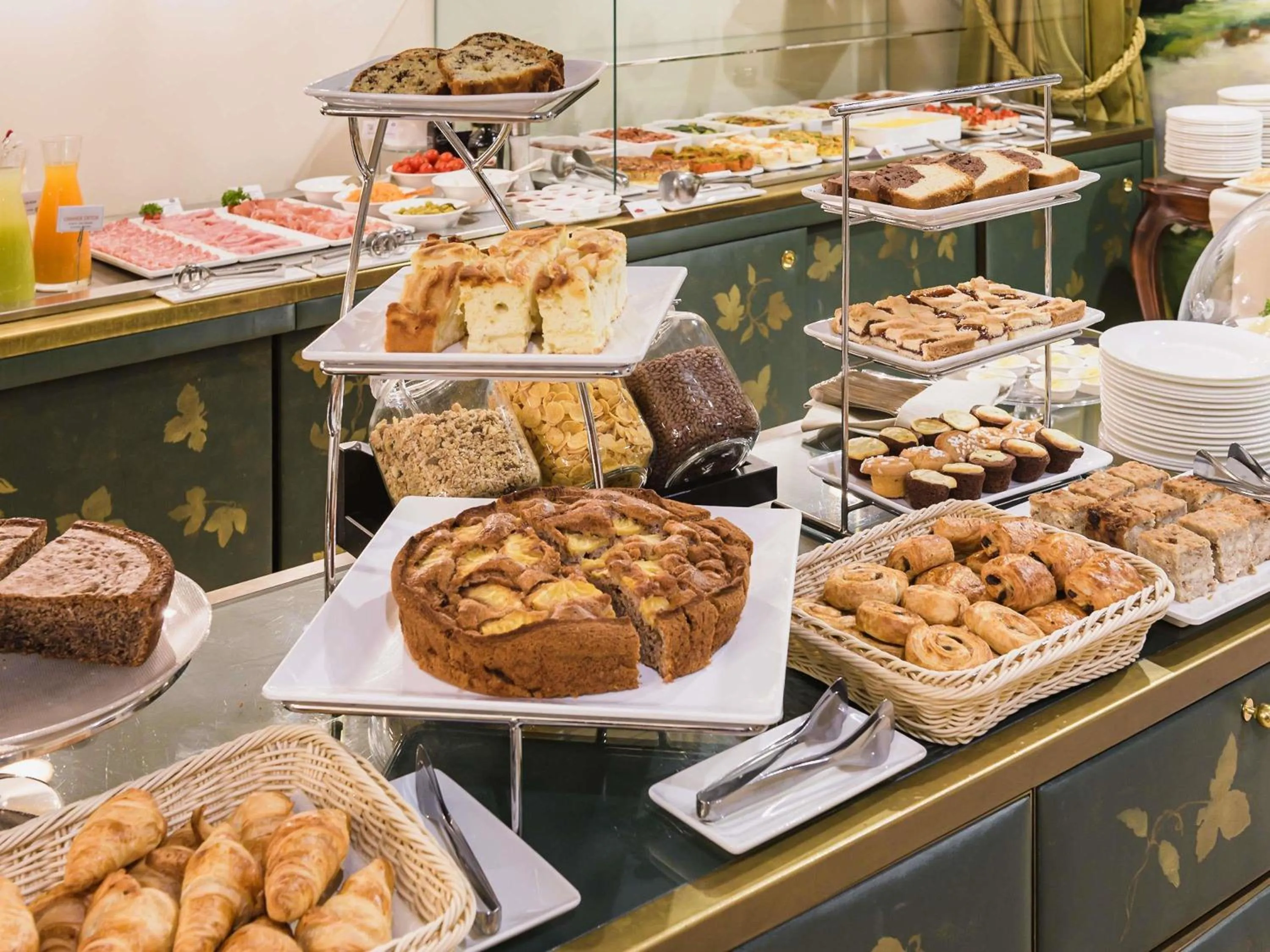 Breakfast in Papadopoli Hotel Venezia - MGallery Collection