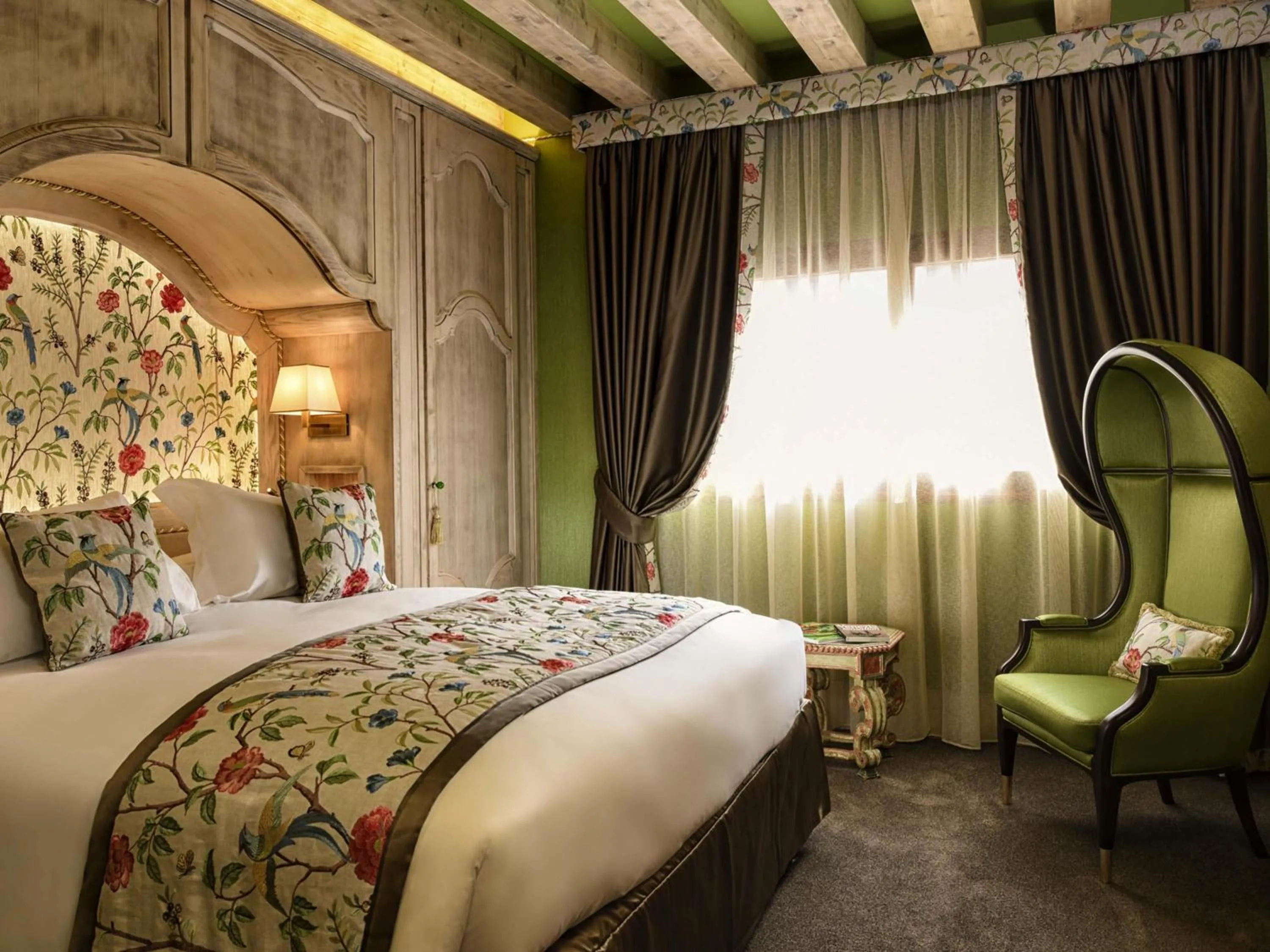 Bedroom, Bed in Papadopoli Hotel Venezia - MGallery Collection