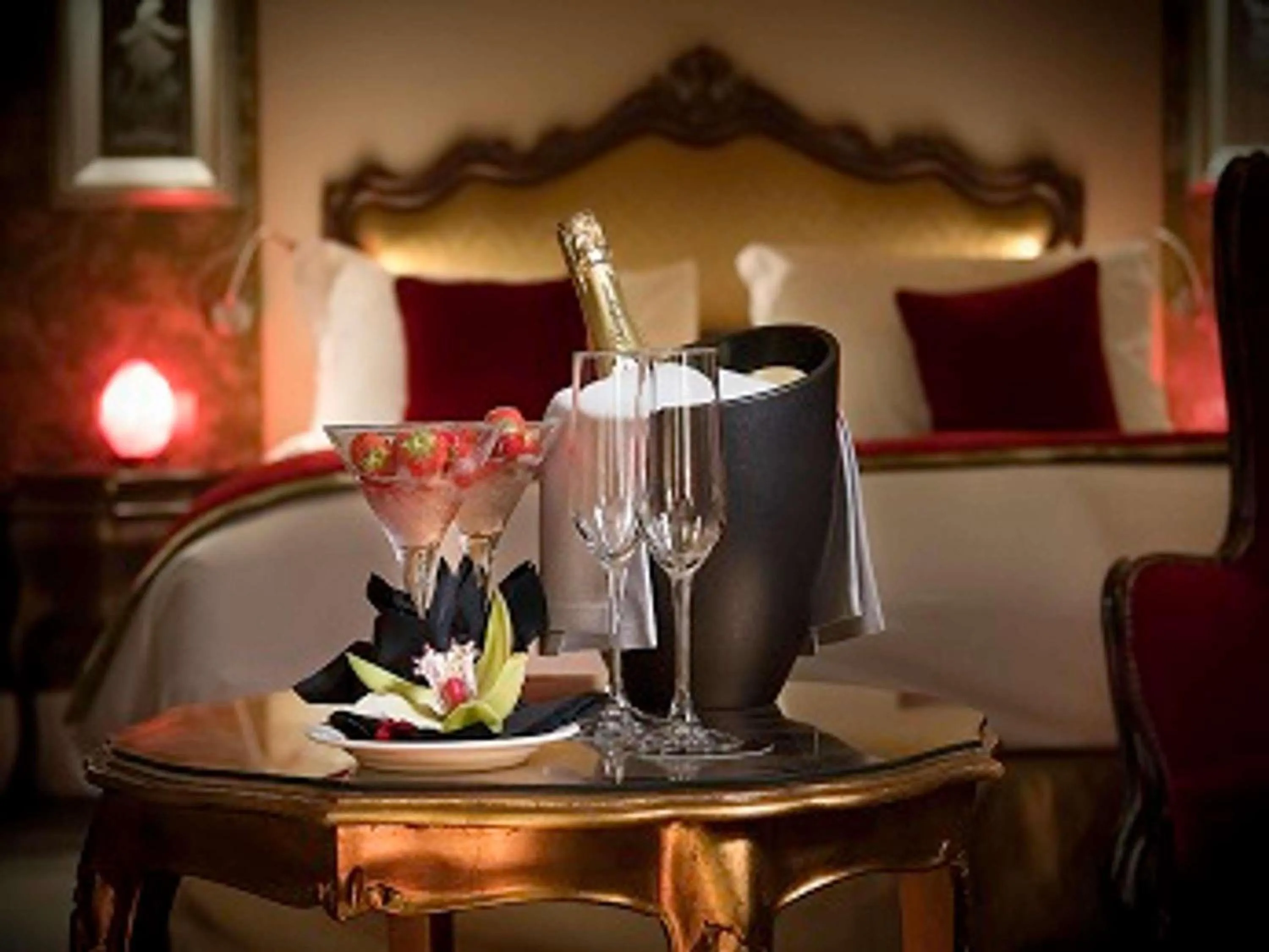 Bedroom in Papadopoli Hotel Venezia - MGallery Collection