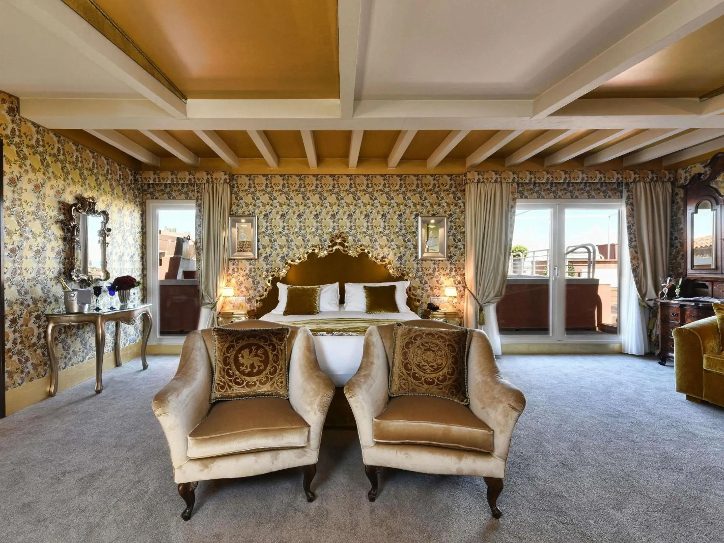 Bedroom in Papadopoli Hotel Venezia - MGallery Collection Bedroom in Papadopoli Hotel Venezia - MGallery Collection