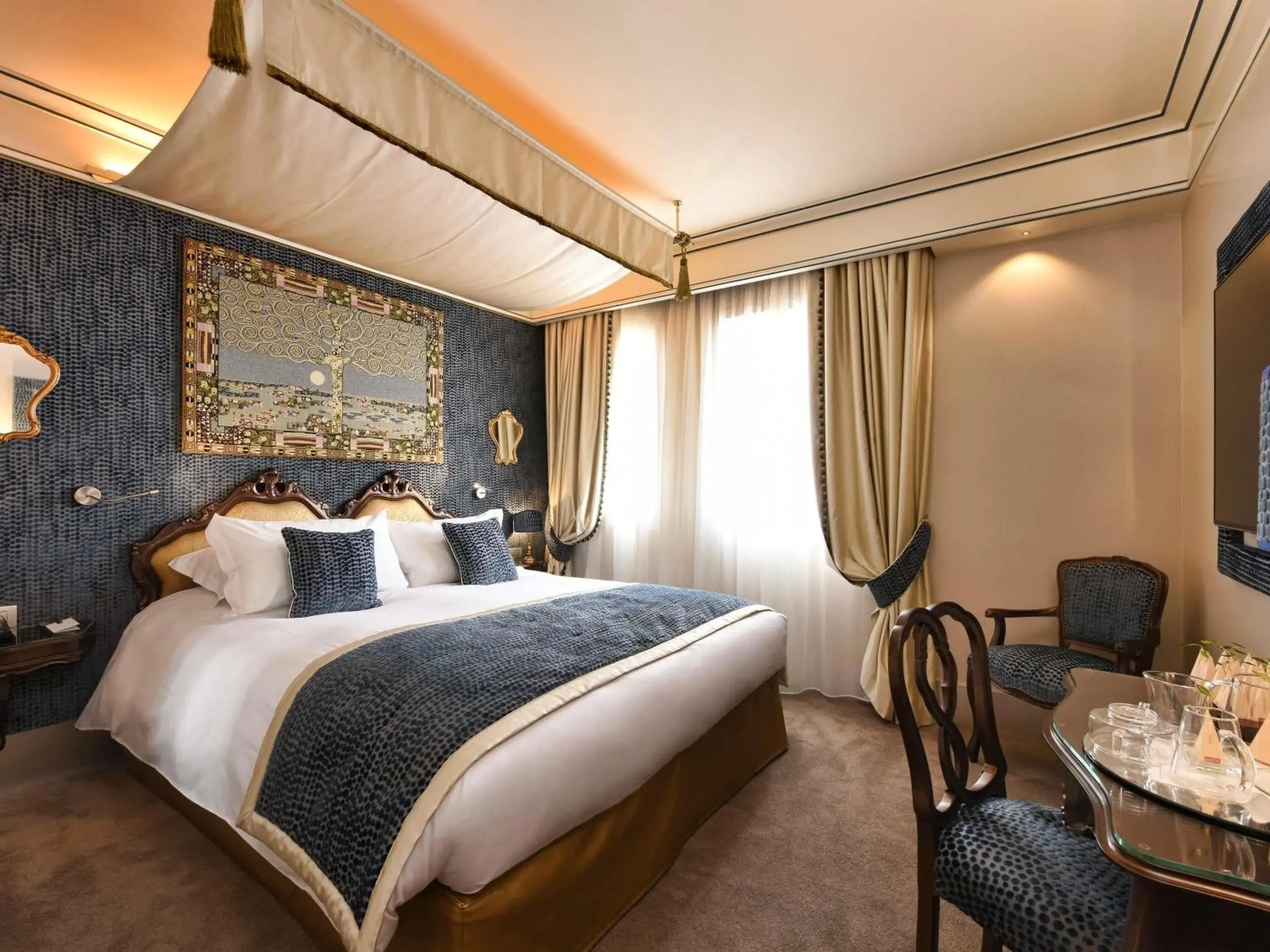 Bedroom, Bed in Papadopoli Hotel Venezia - MGallery Collection Bedroom, Bed in Papadopoli Hotel Venezia - MGallery Collection