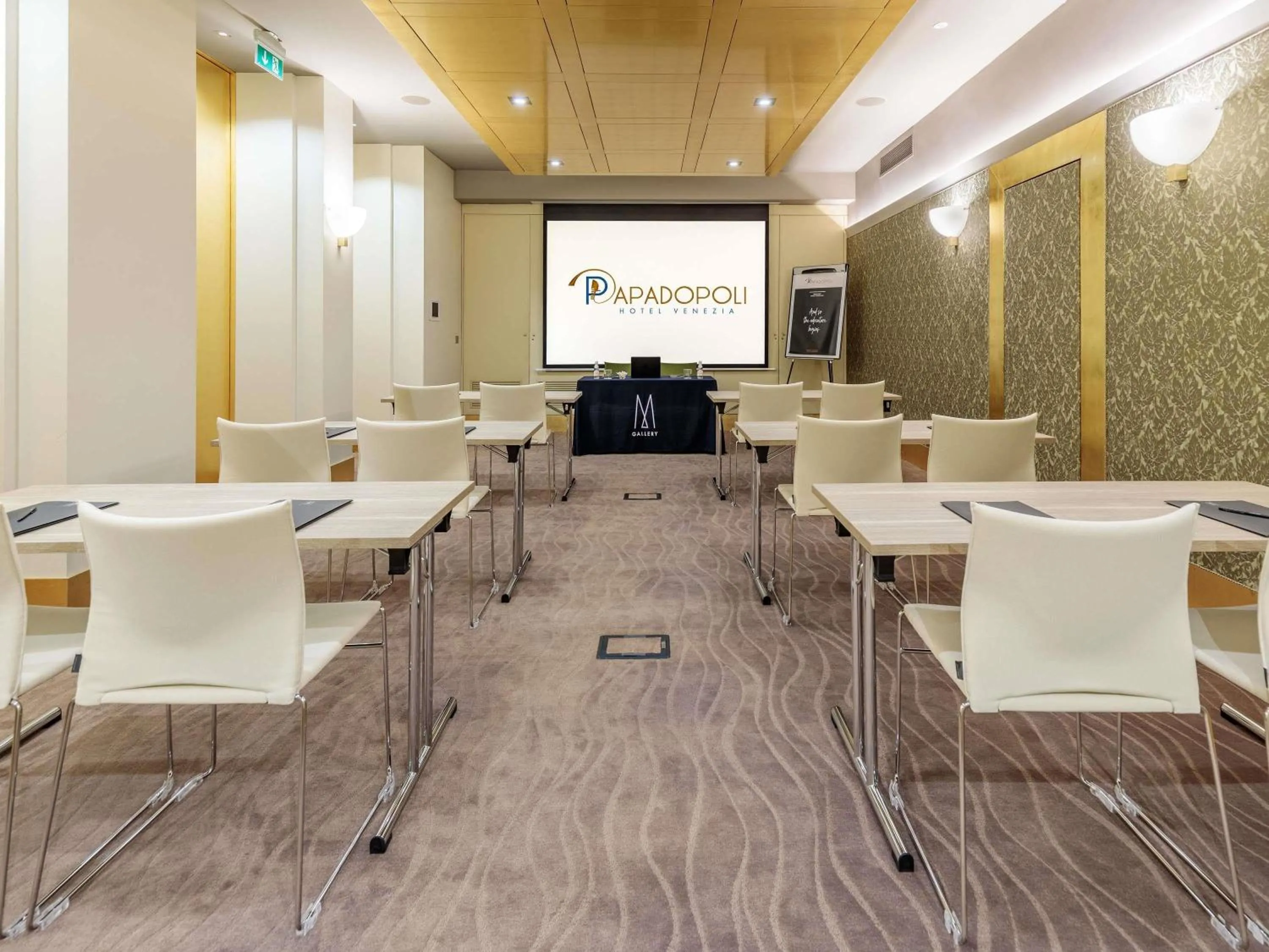 Meeting/conference room in Papadopoli Hotel Venezia - MGallery Collection