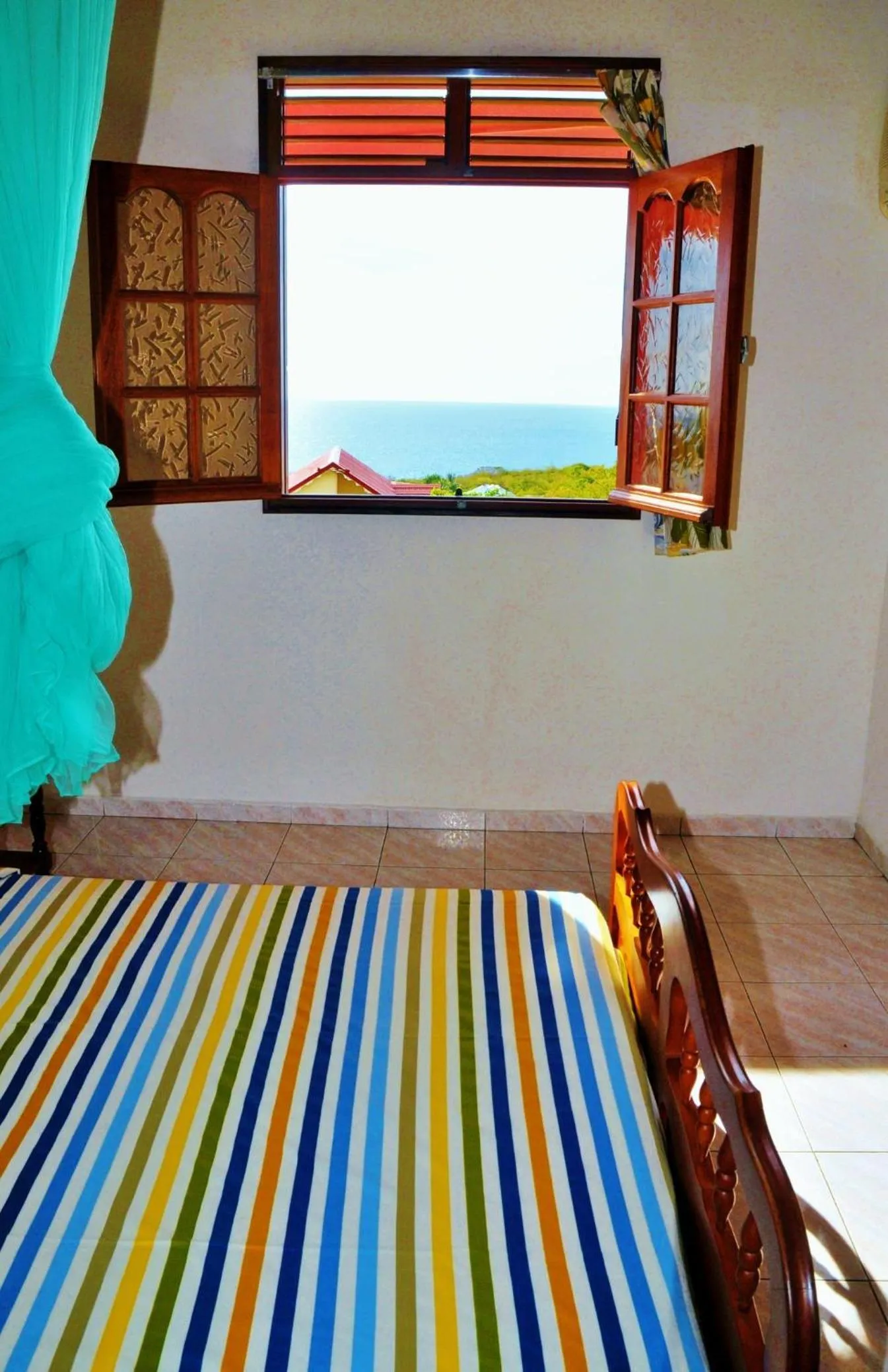 Bedroom, Bed in Les Merveilleux Flots de la Mer