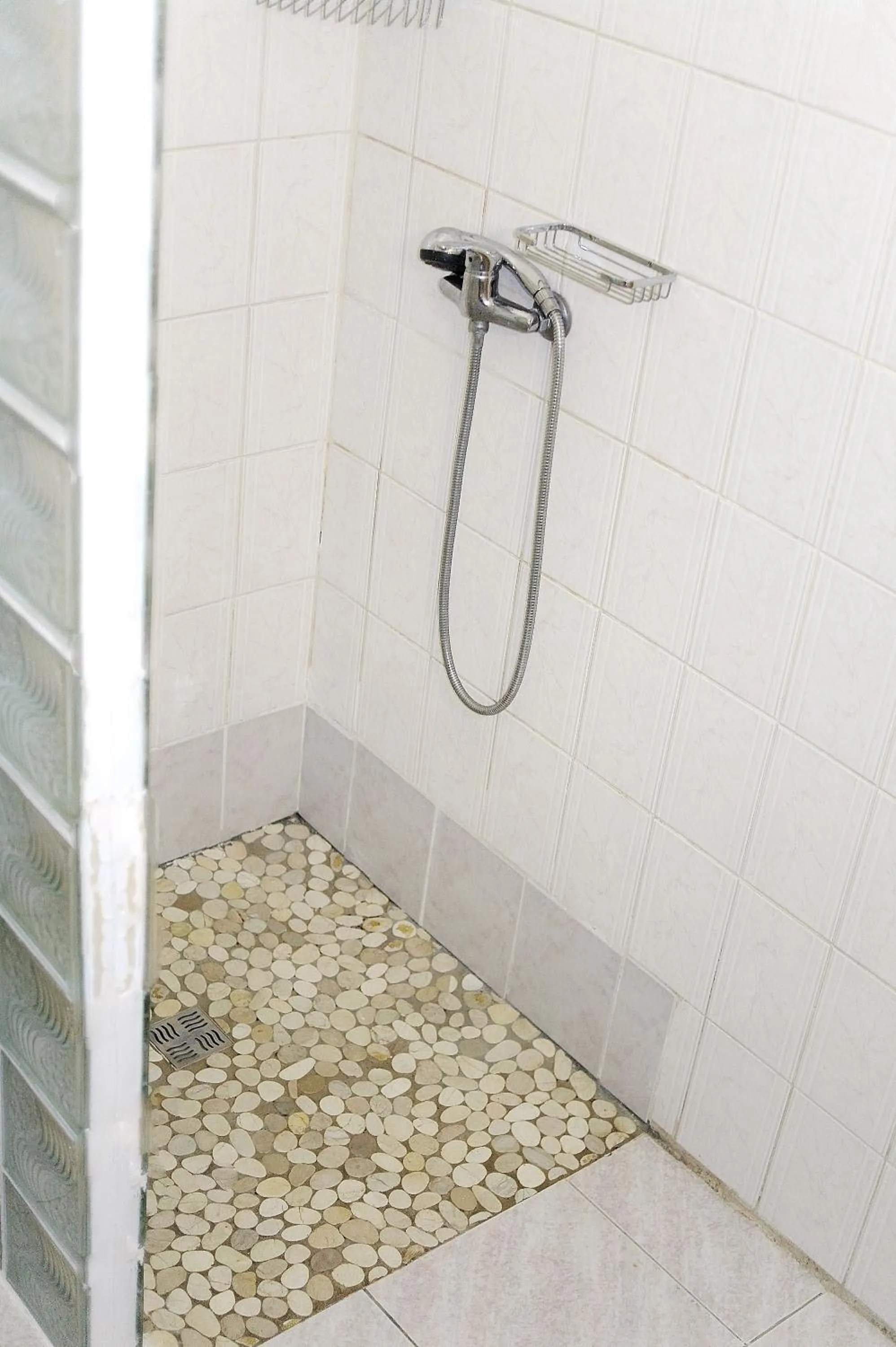 Bathroom in Les Merveilleux Flots de la Mer