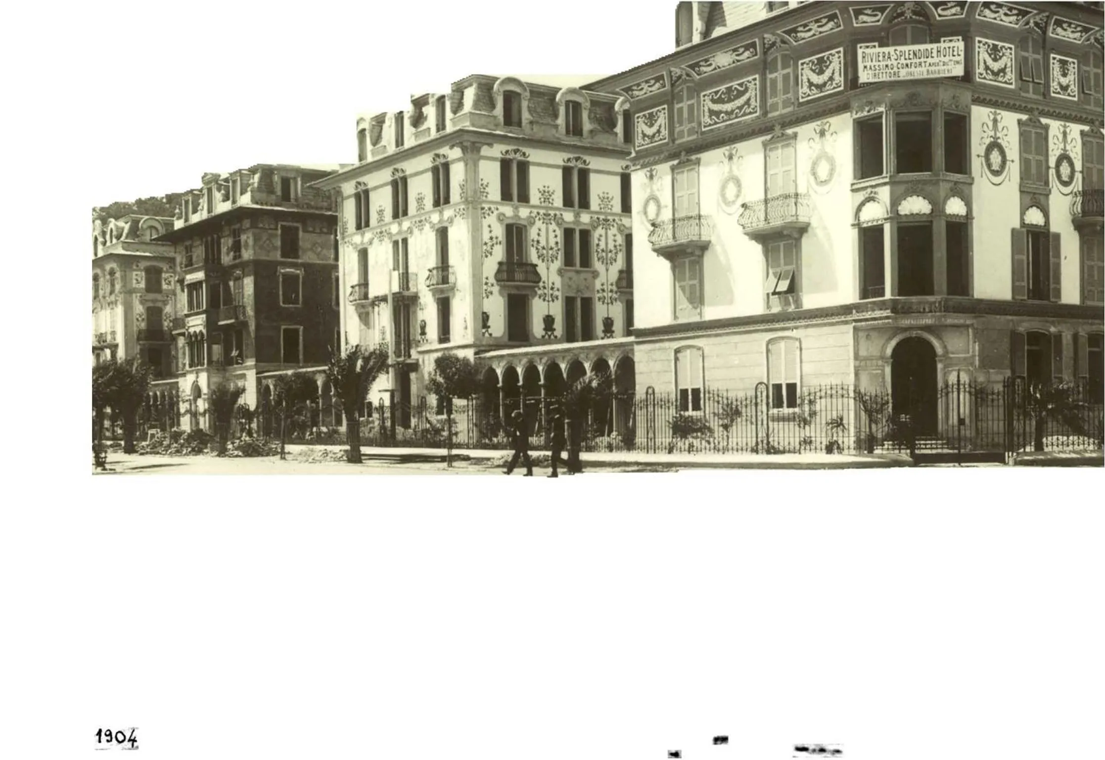 Facade/entrance in Hotel Riviera