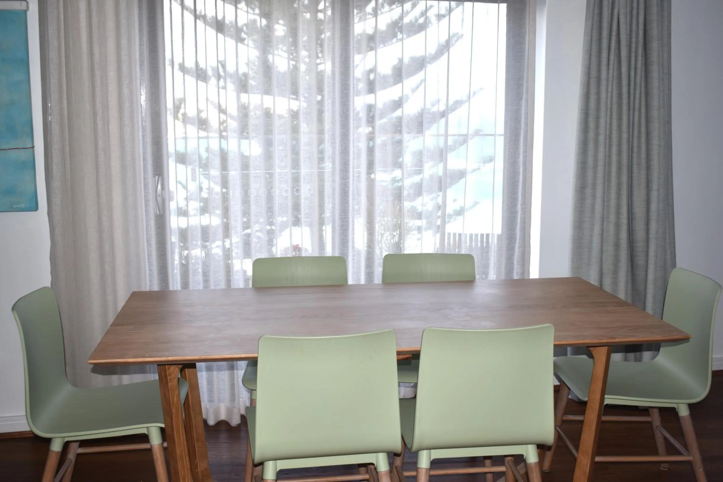 Dining area in Bondi 38 Serviced Apartments