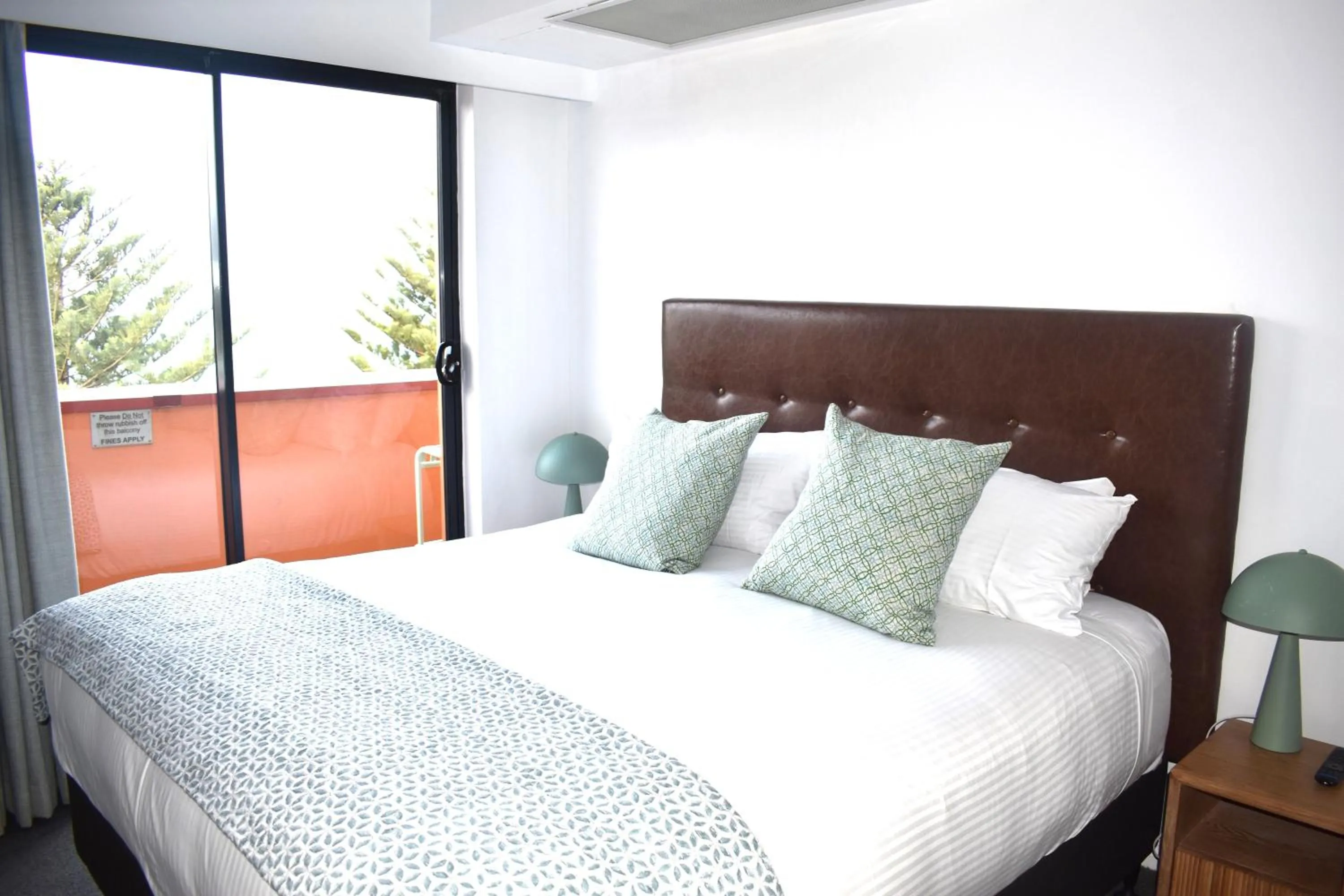 Bedroom, Bed in Bondi 38 Serviced Apartments