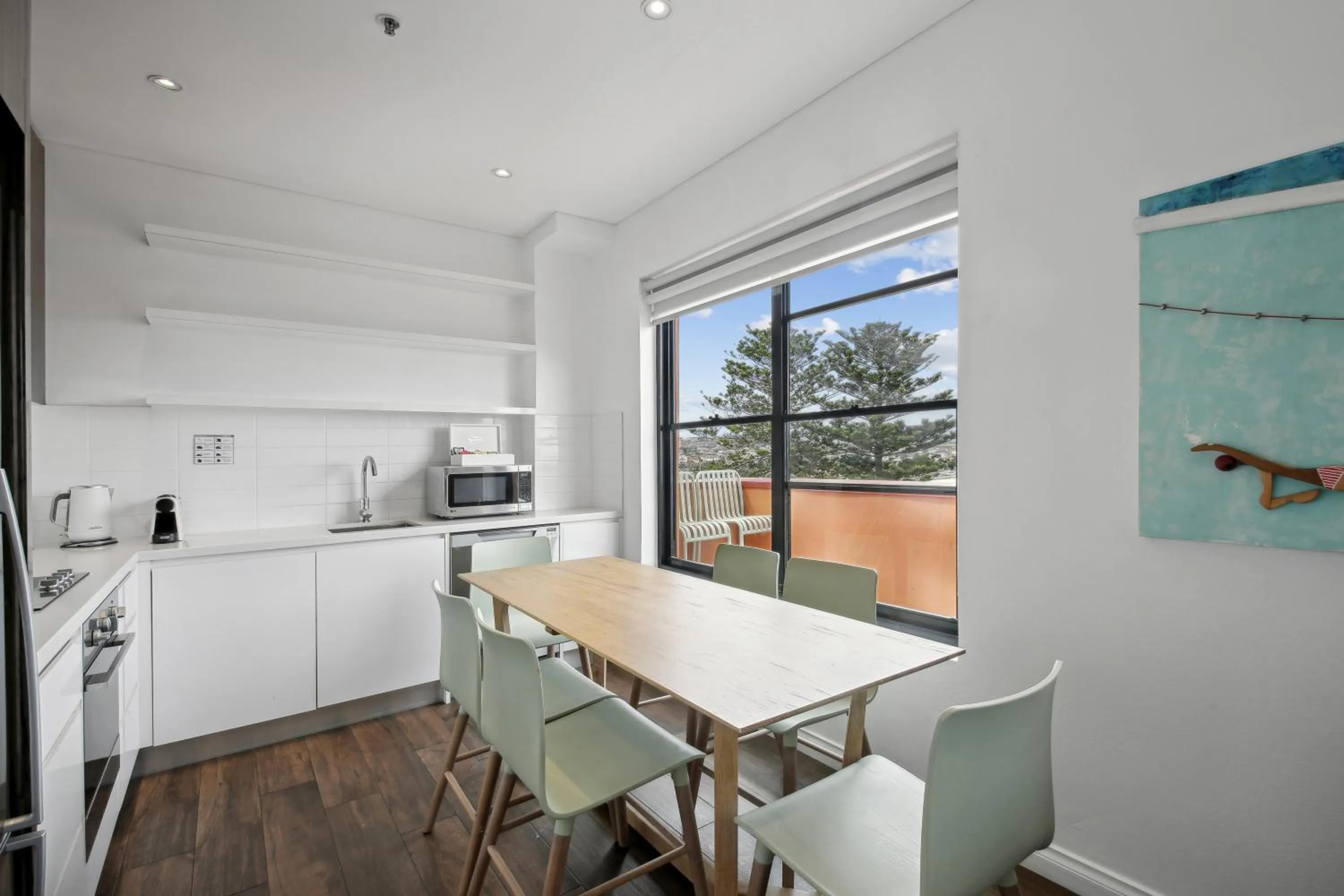 Kitchen or kitchenette in Bondi 38 Serviced Apartments