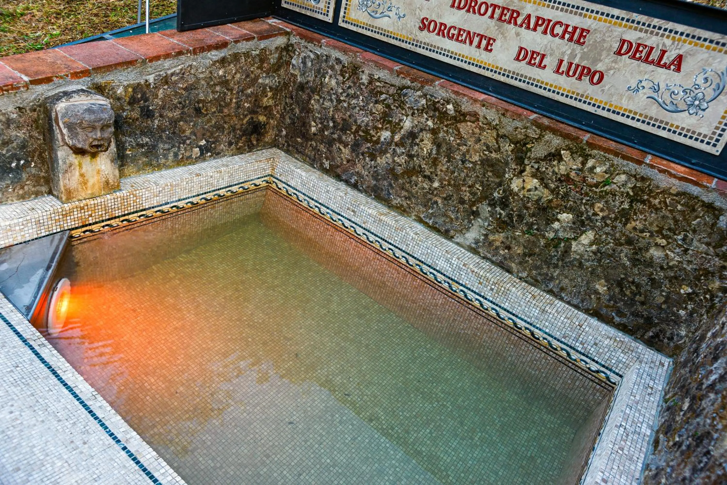 Hot Spring Bath in Hotel Villa Volpi