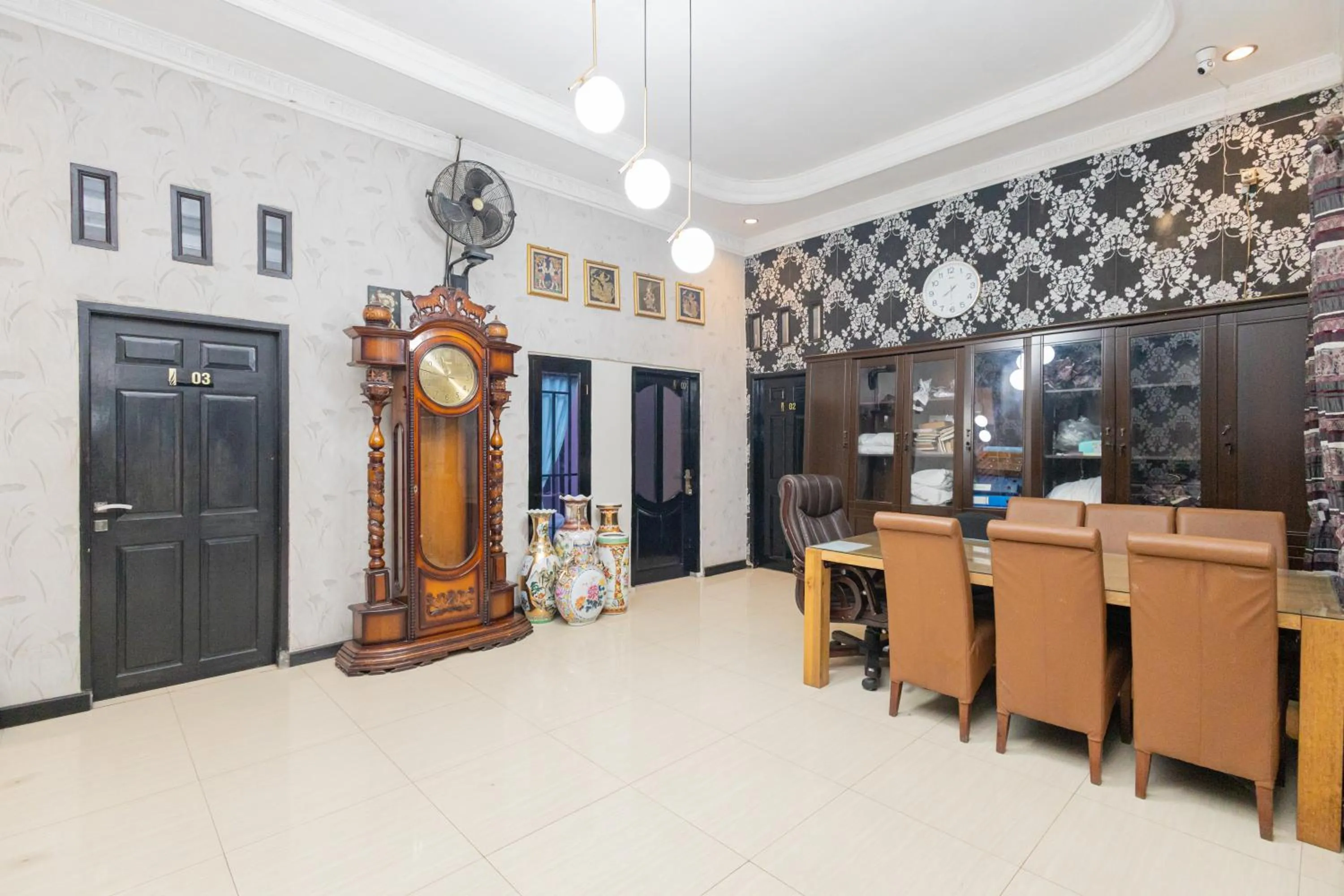 Property building in Boss Residence Serang Mitra RedDoorz