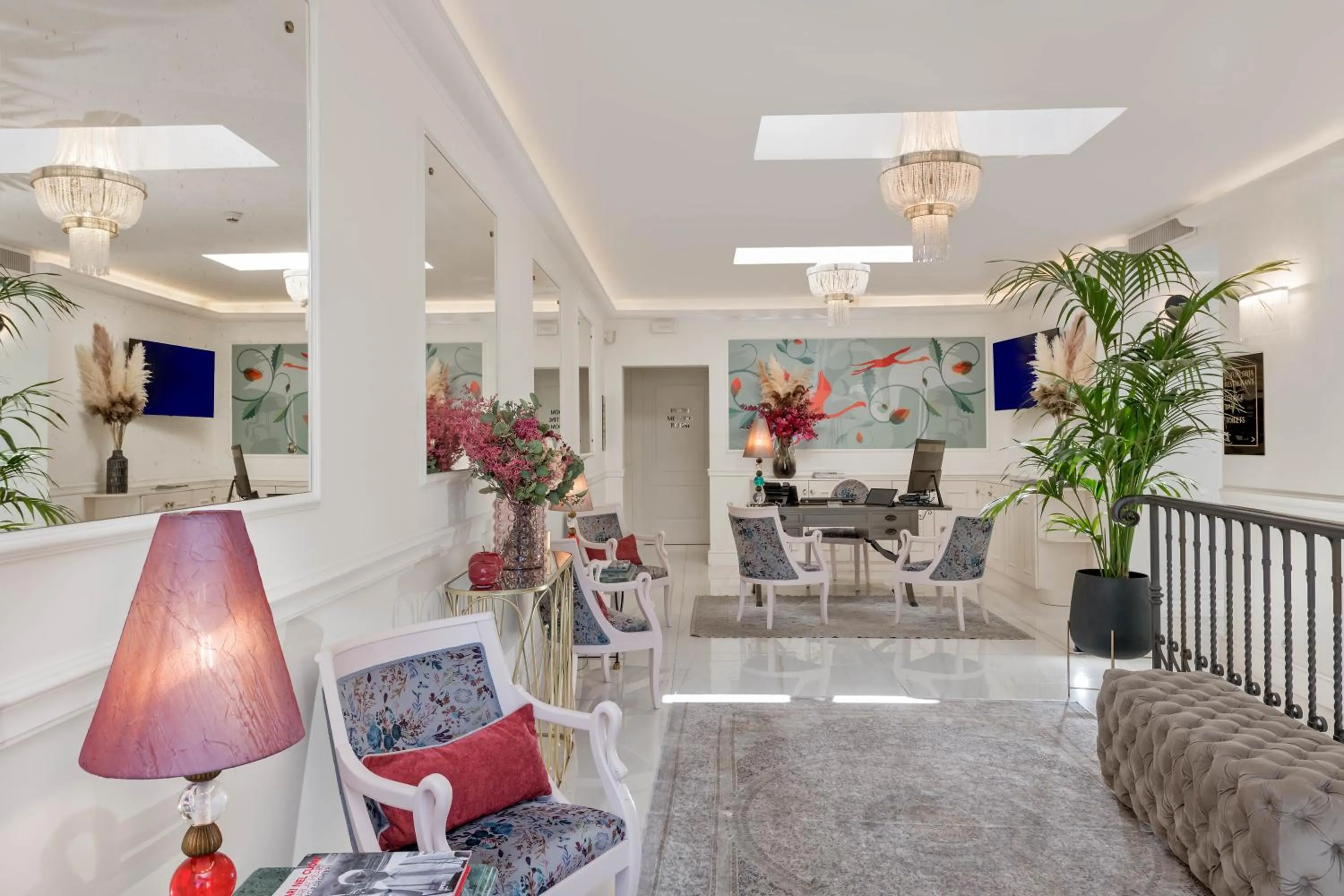 Lobby or reception in Hotel La Ville Rome