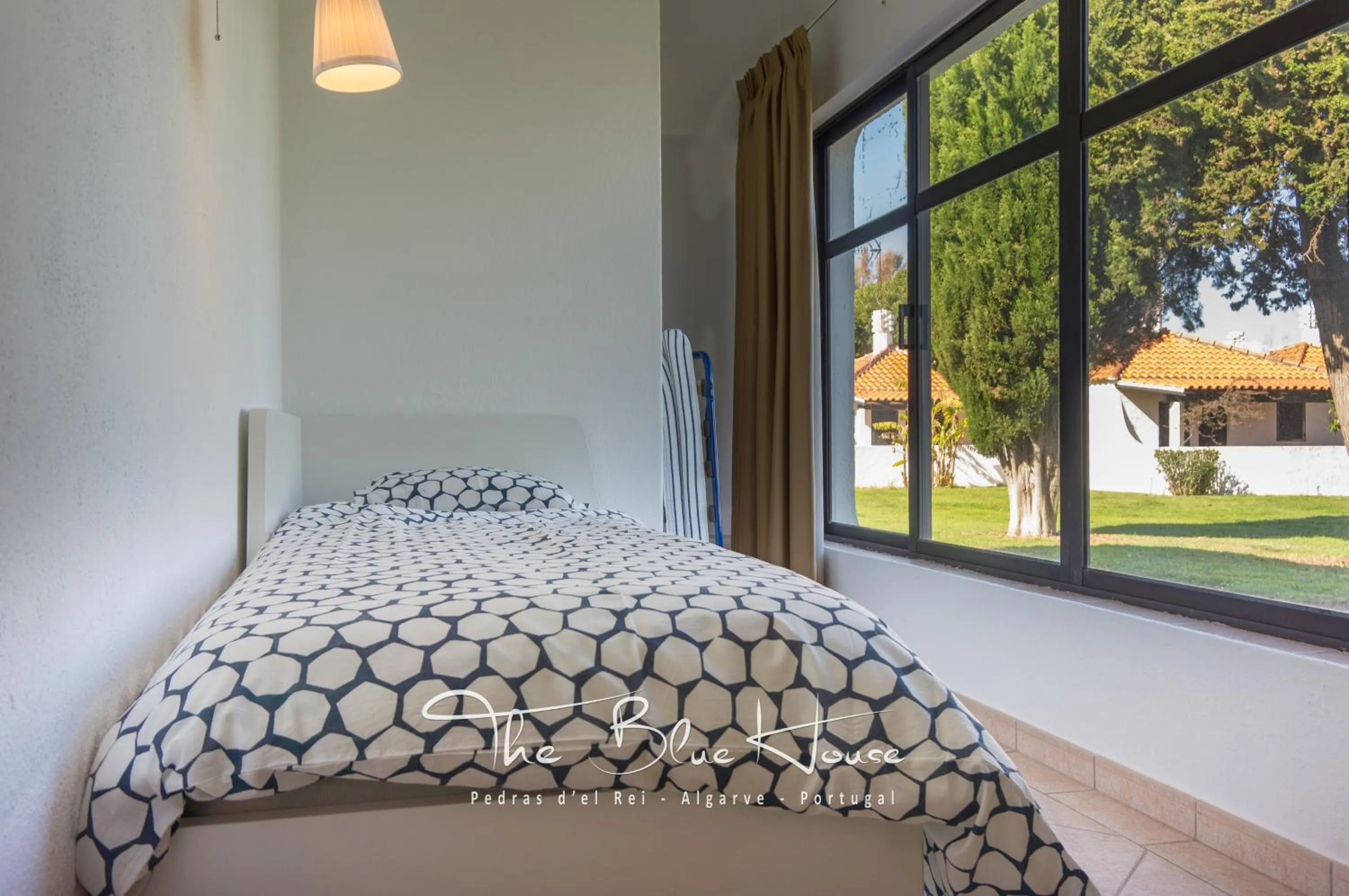 Bedroom, Bed in The Blue House, Pedras D'el Rei, Tavira