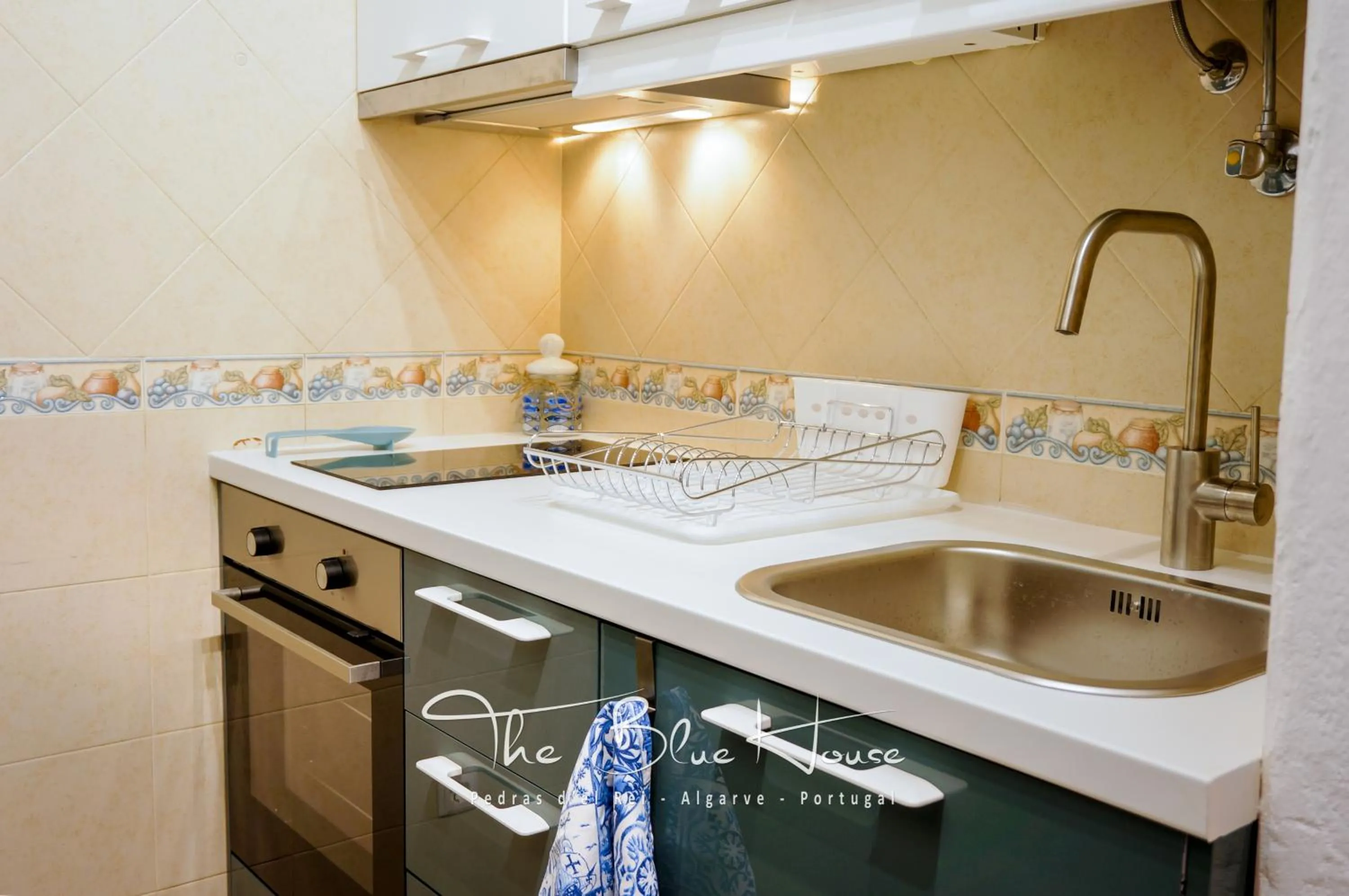 Kitchen or kitchenette in The Blue House, Pedras D'el Rei, Tavira
