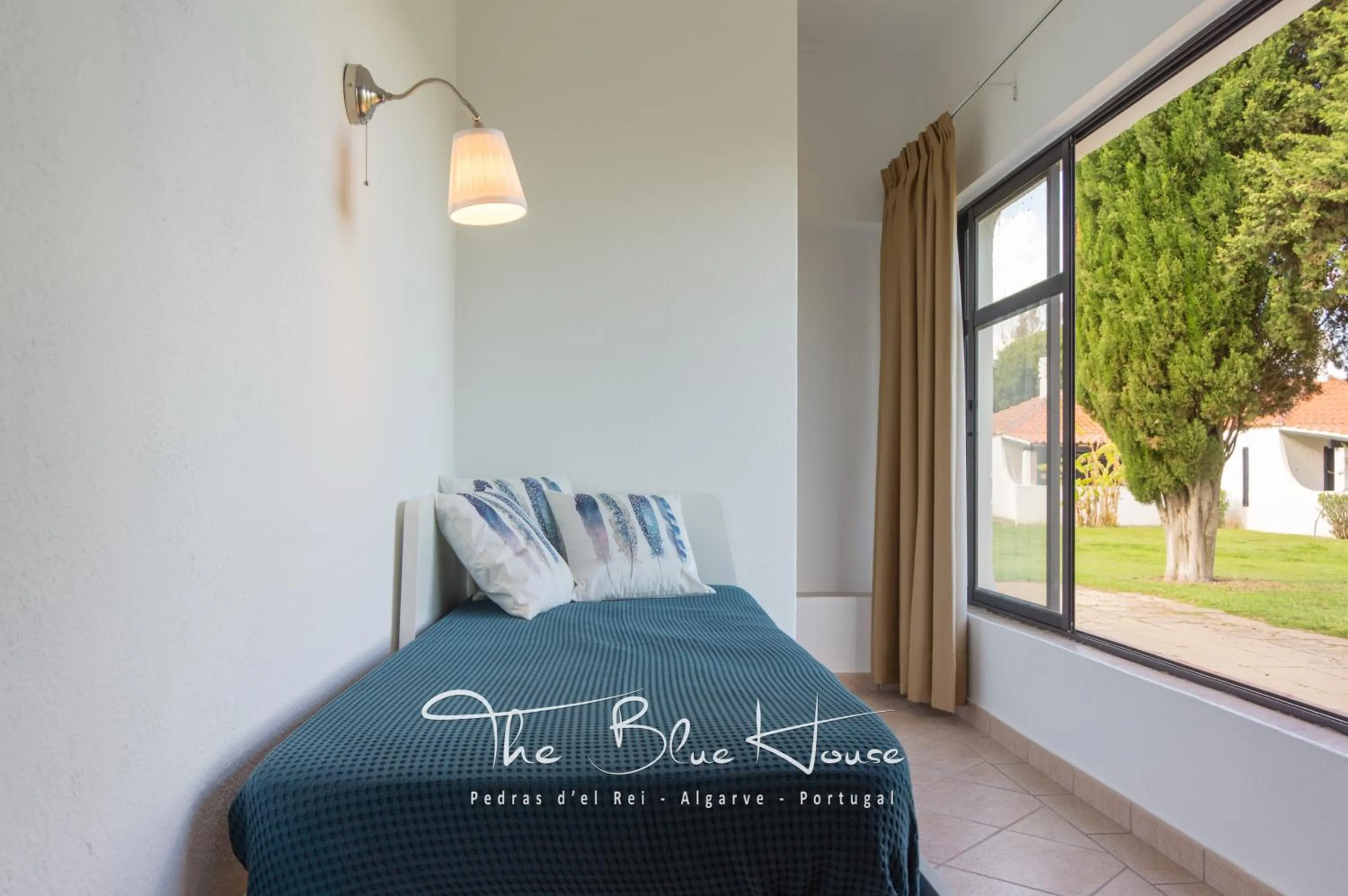 Bedroom, Bed in The Blue House, Pedras D'el Rei, Tavira