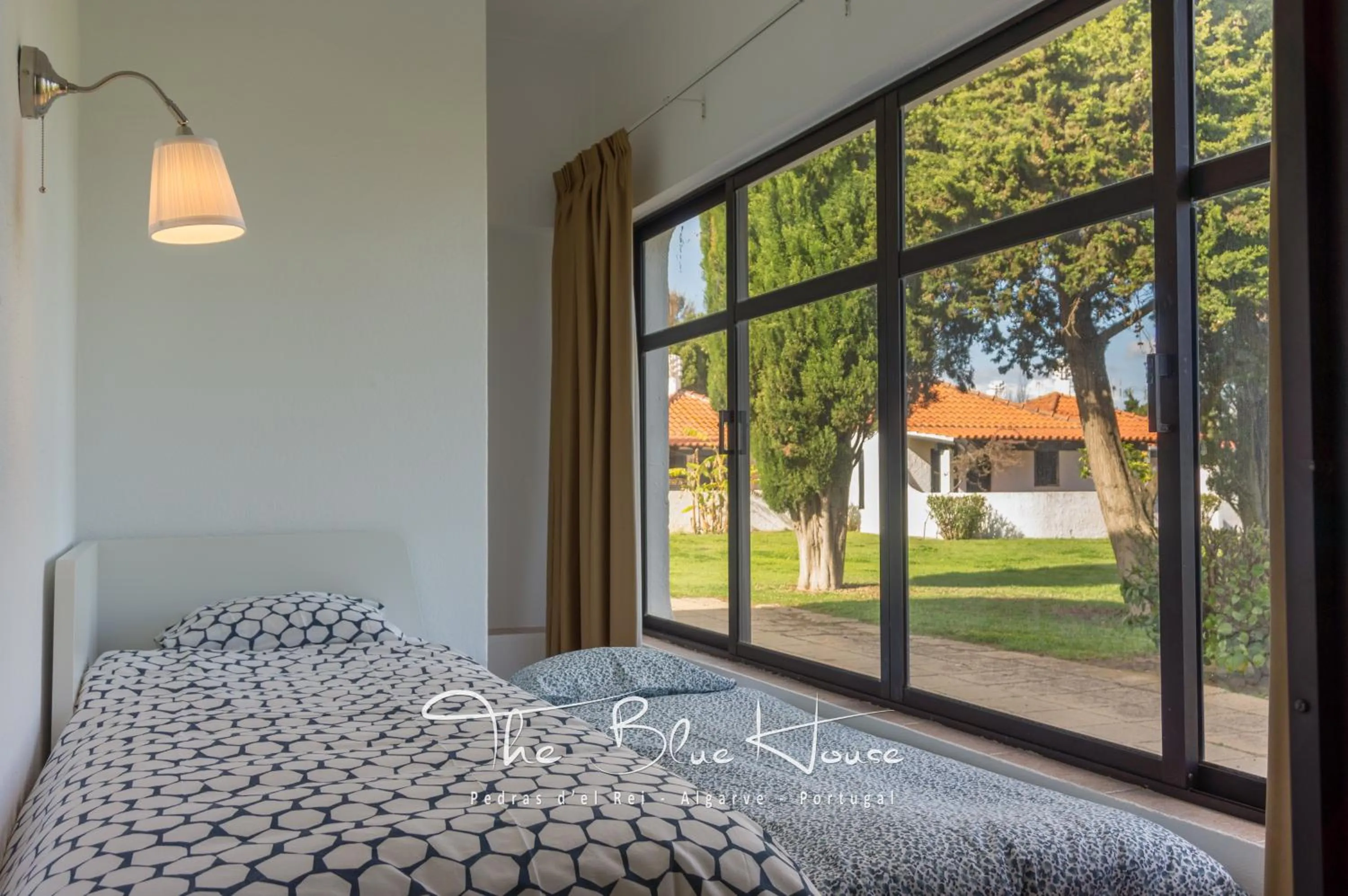 Bedroom, Bed in The Blue House, Pedras D'el Rei, Tavira