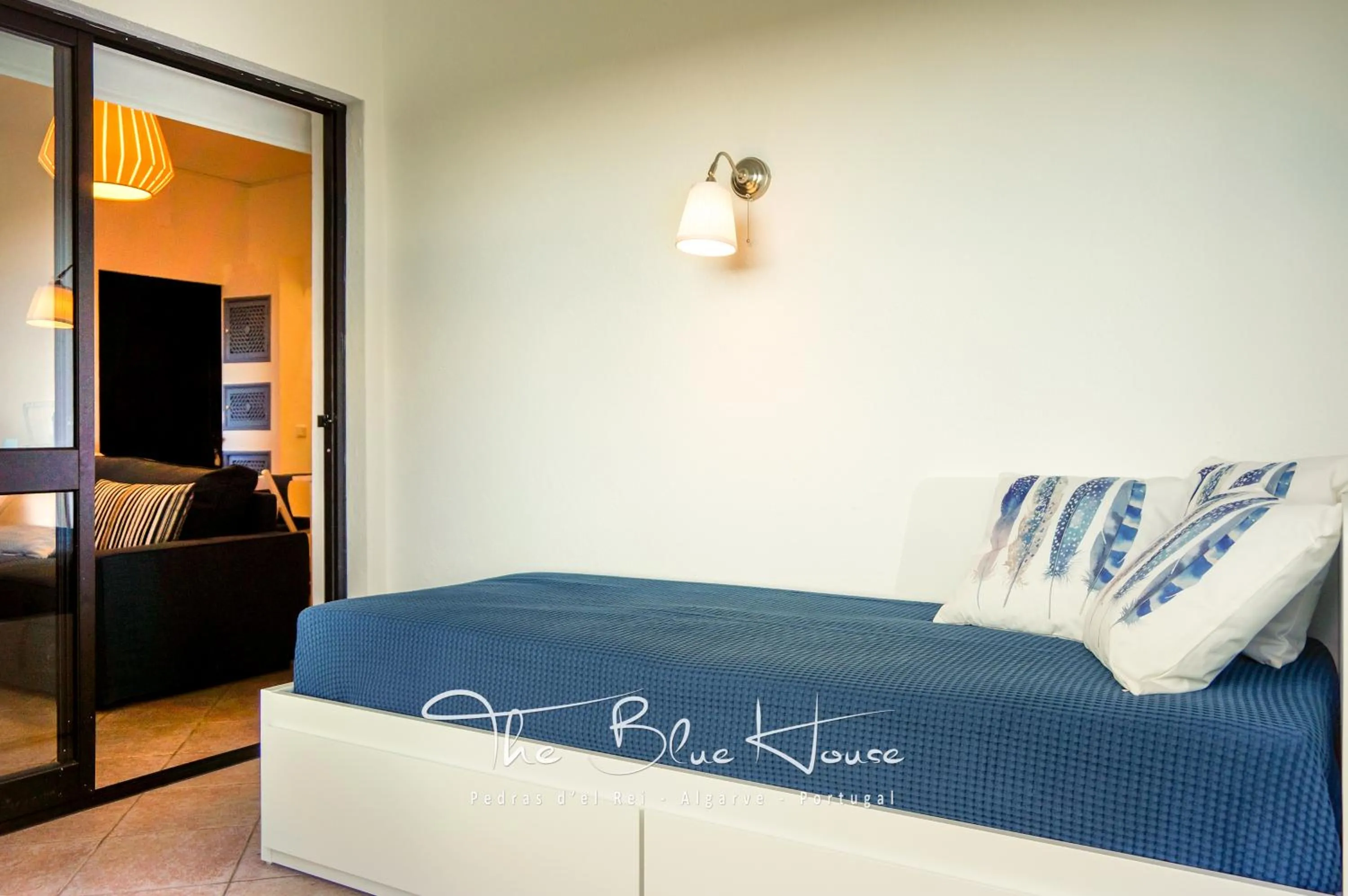 Bedroom, Bed in The Blue House, Pedras D'el Rei, Tavira