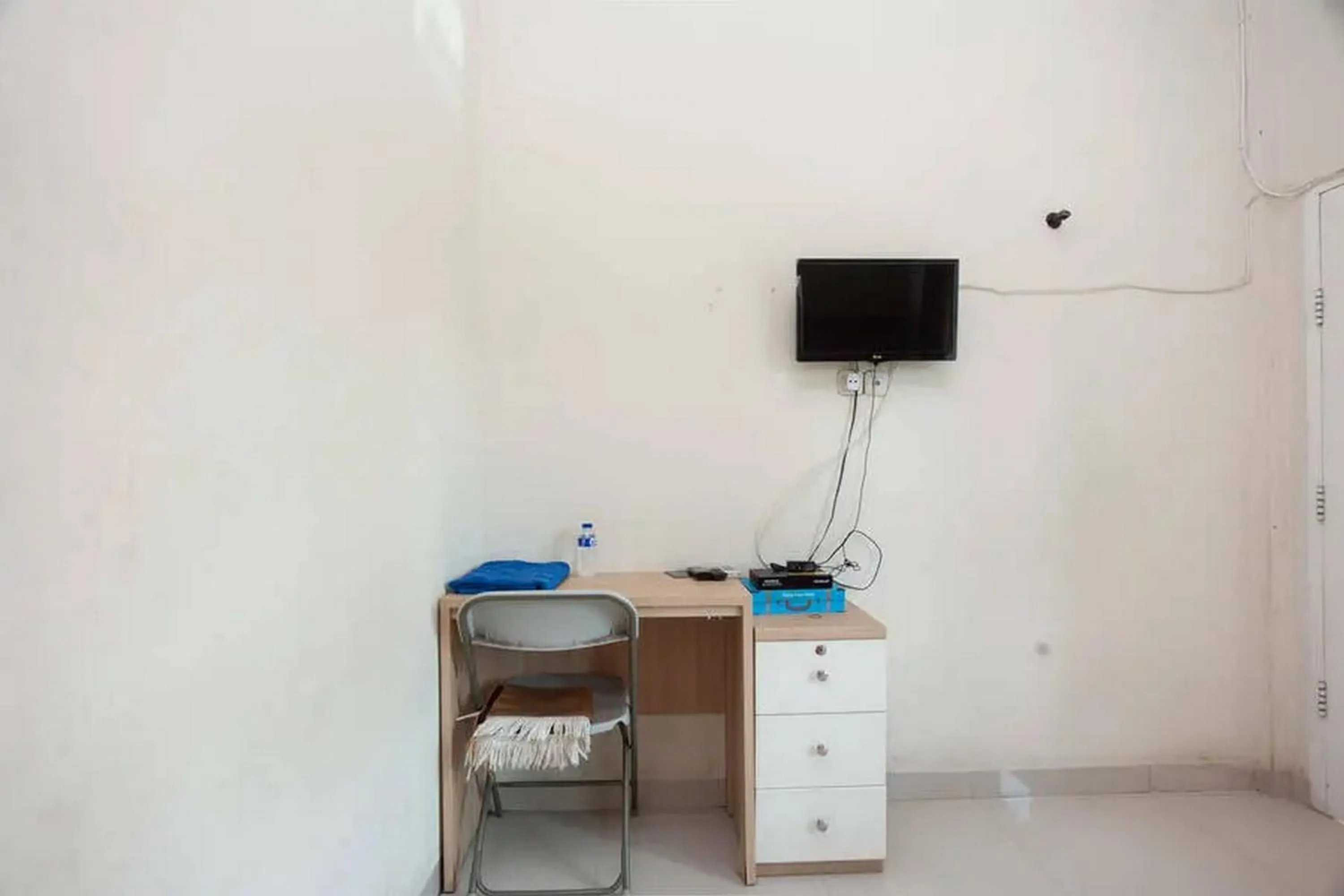 hair dresser in RedDoorz at Jalan HOS Cokroaminoto Jambi