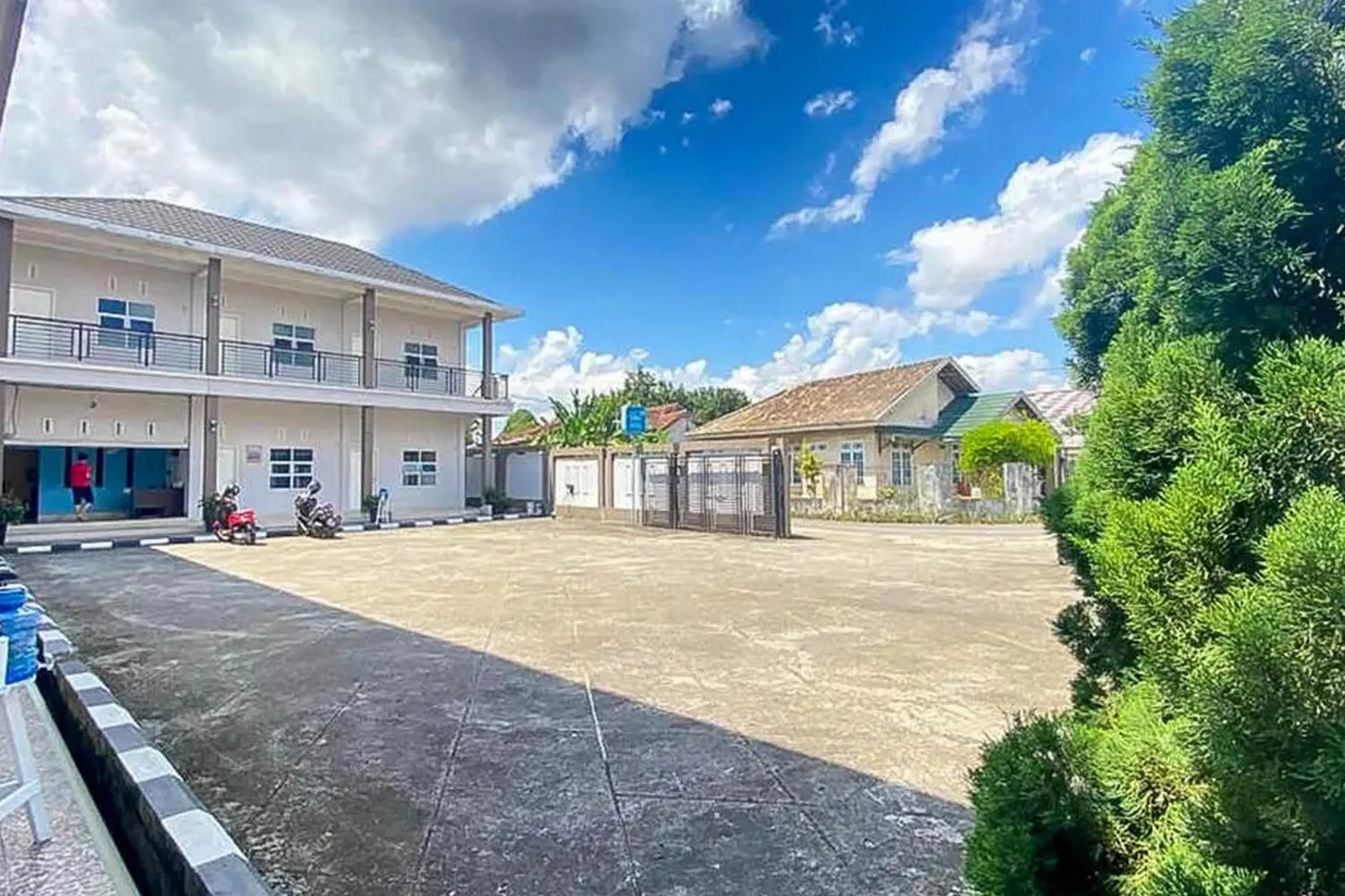 Property building in RedDoorz at Jalan HOS Cokroaminoto Jambi