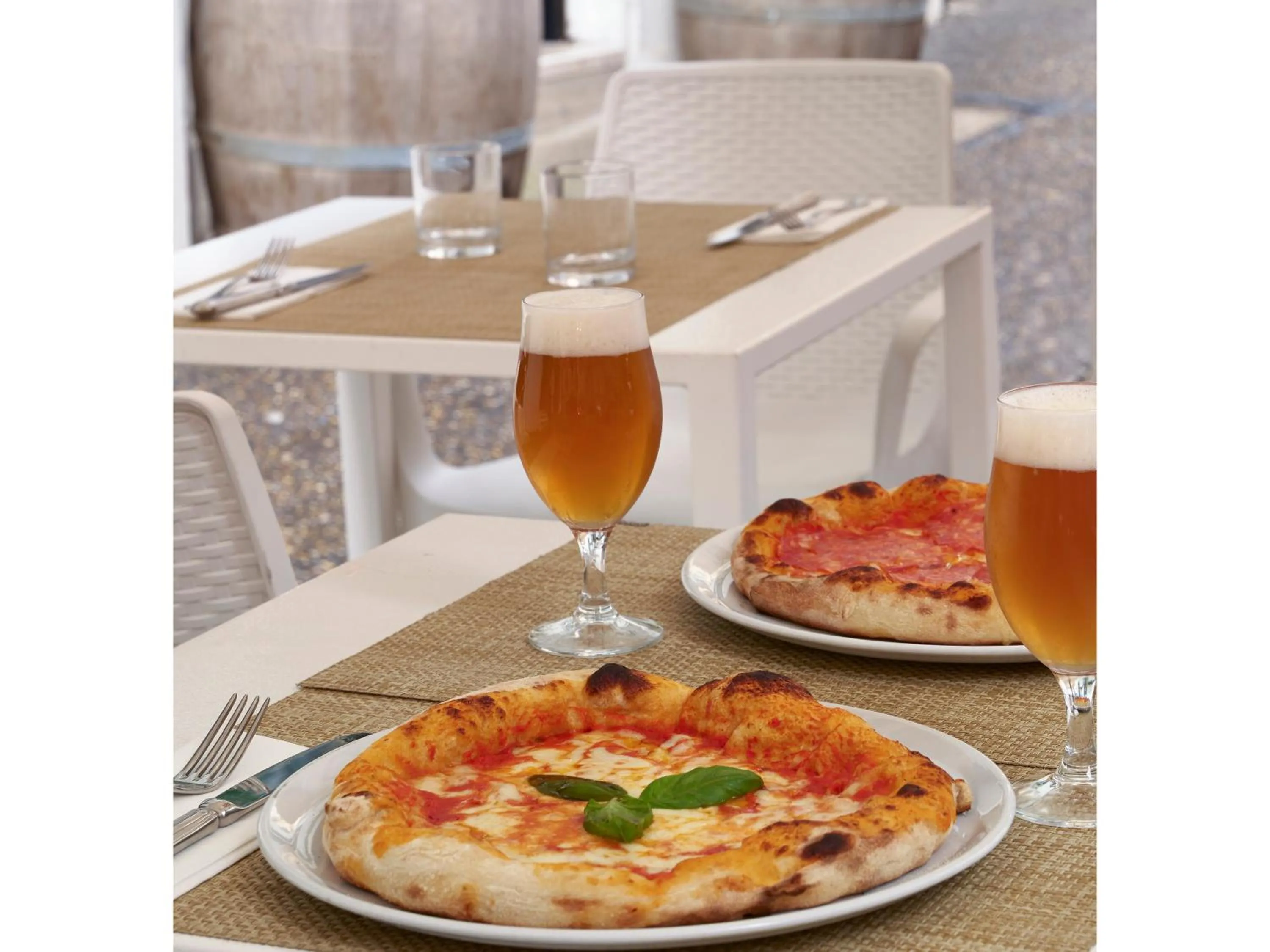 Restaurant/places to eat in Golden Tulip Rome Piram