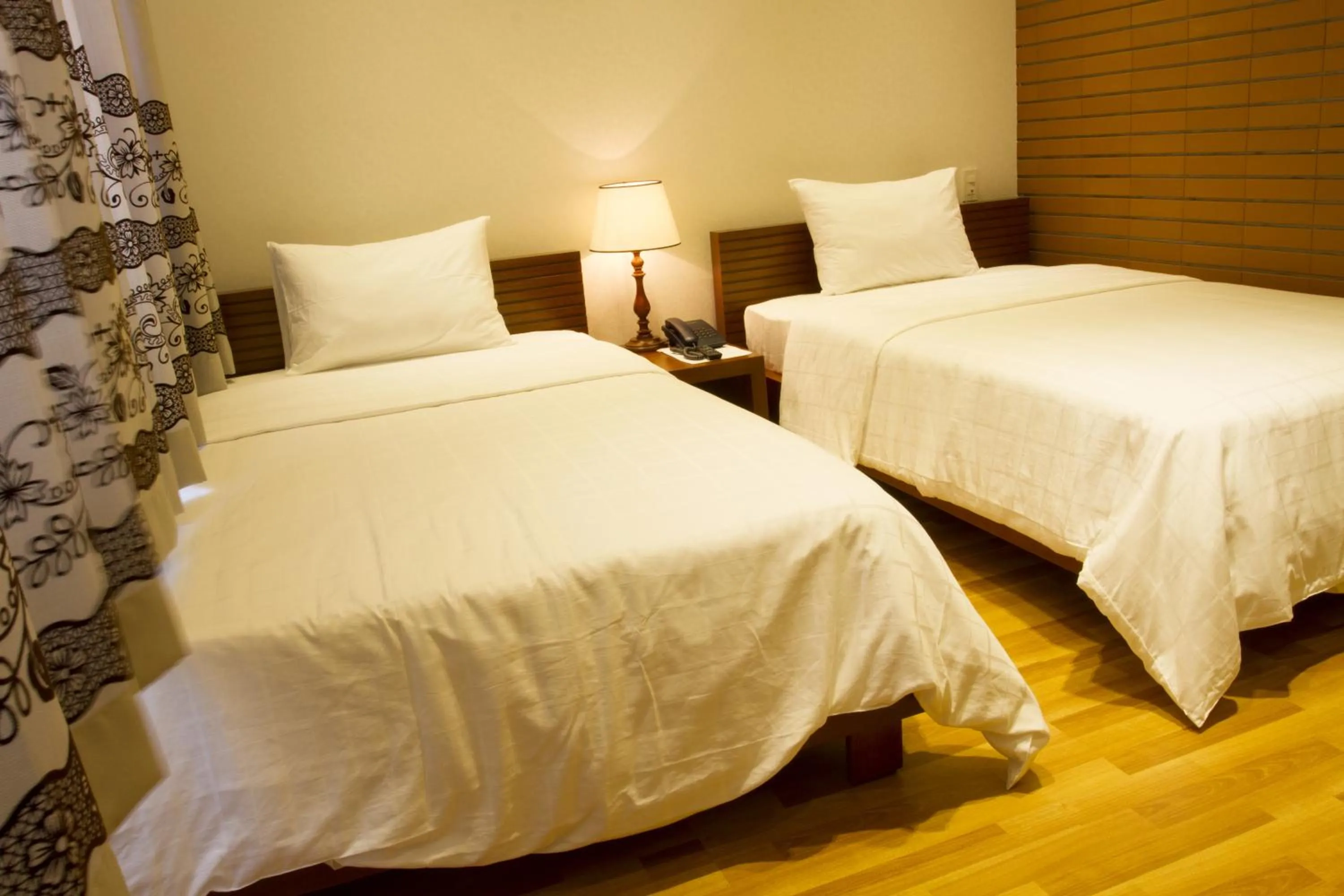 Photo of the whole room, Bed in Anh Dao Mekong Hotel